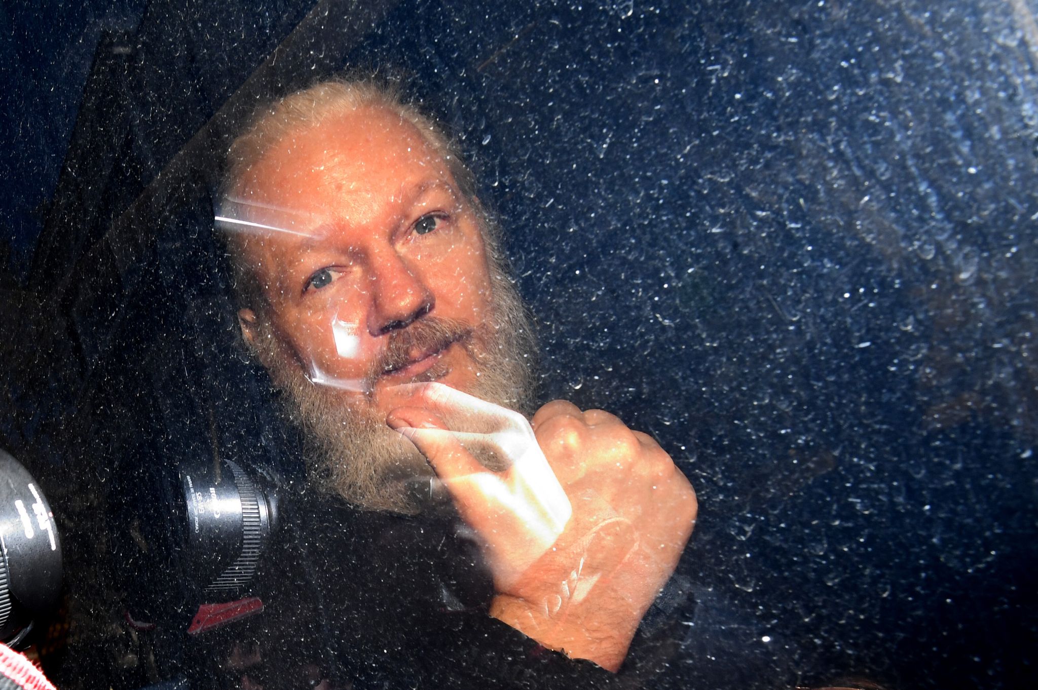Wikileaks-Gründer Assange möchte zu Westwoods Beerdigung