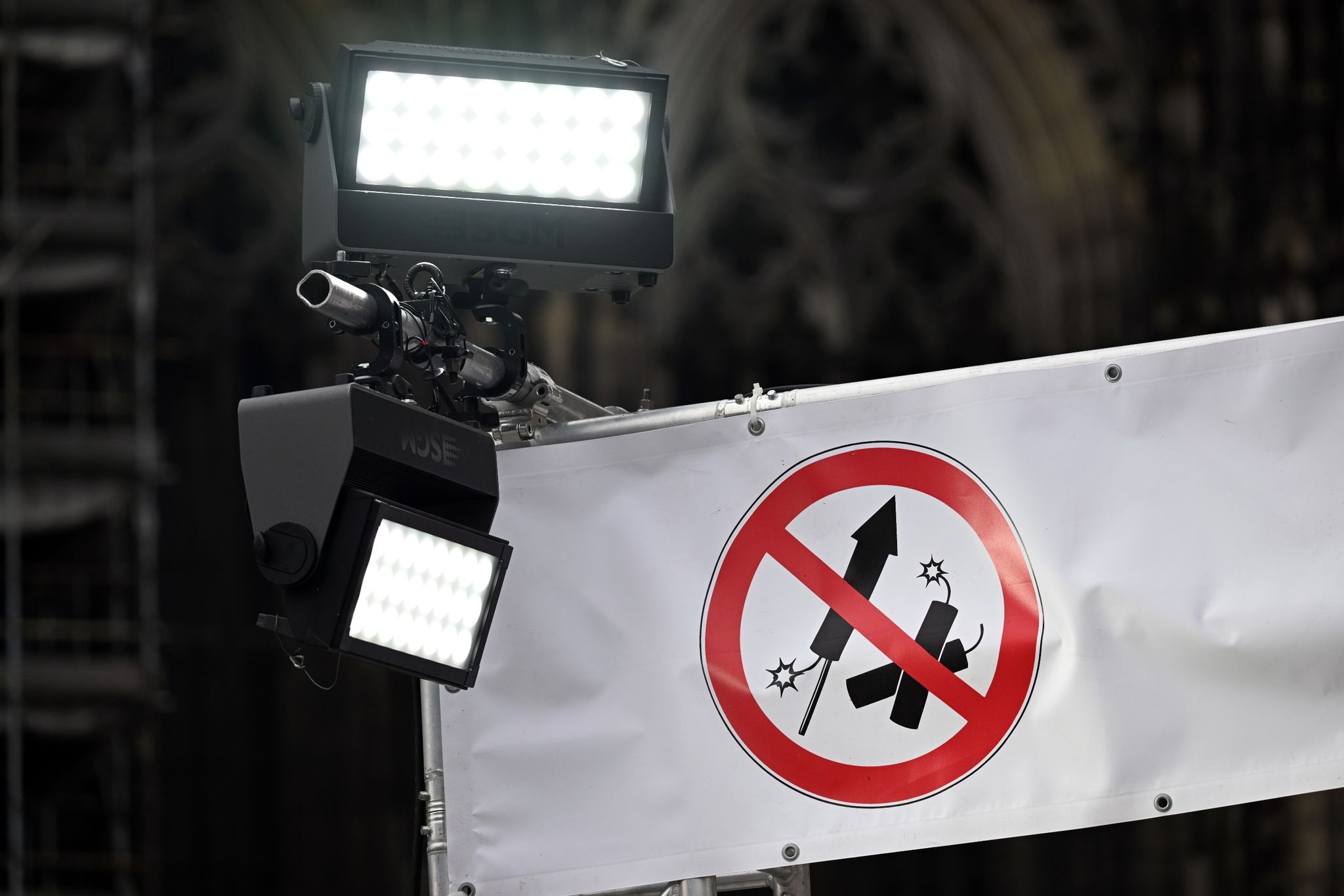 Böllerzwischenfälle schon vor Silvester – Polizistin in Krankenhaus