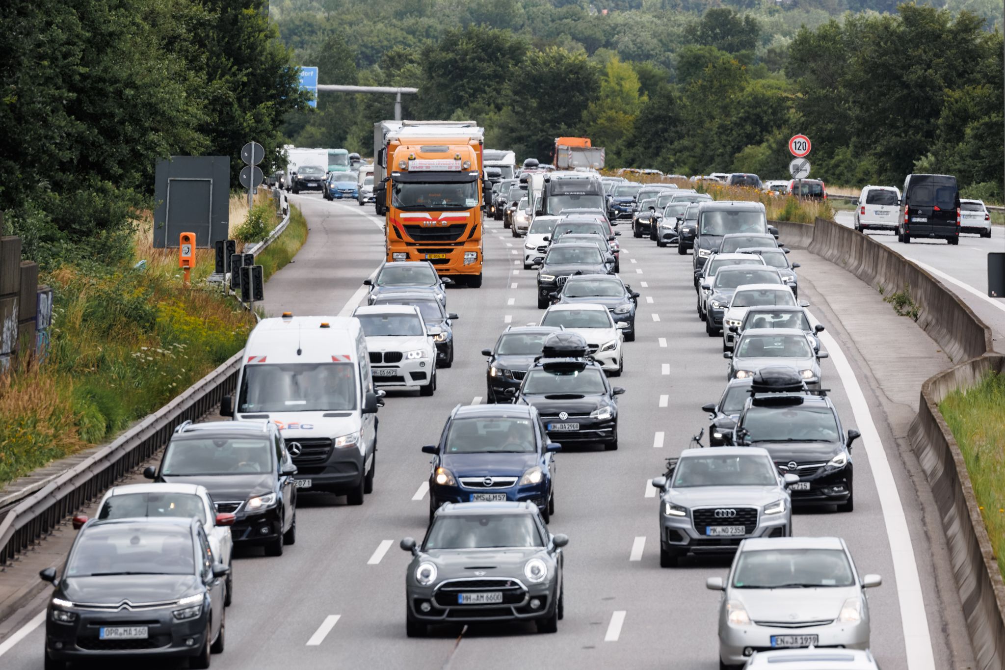 EU-Parlamentsausschuss: Emissionsfreie Neuwagen ab 2035