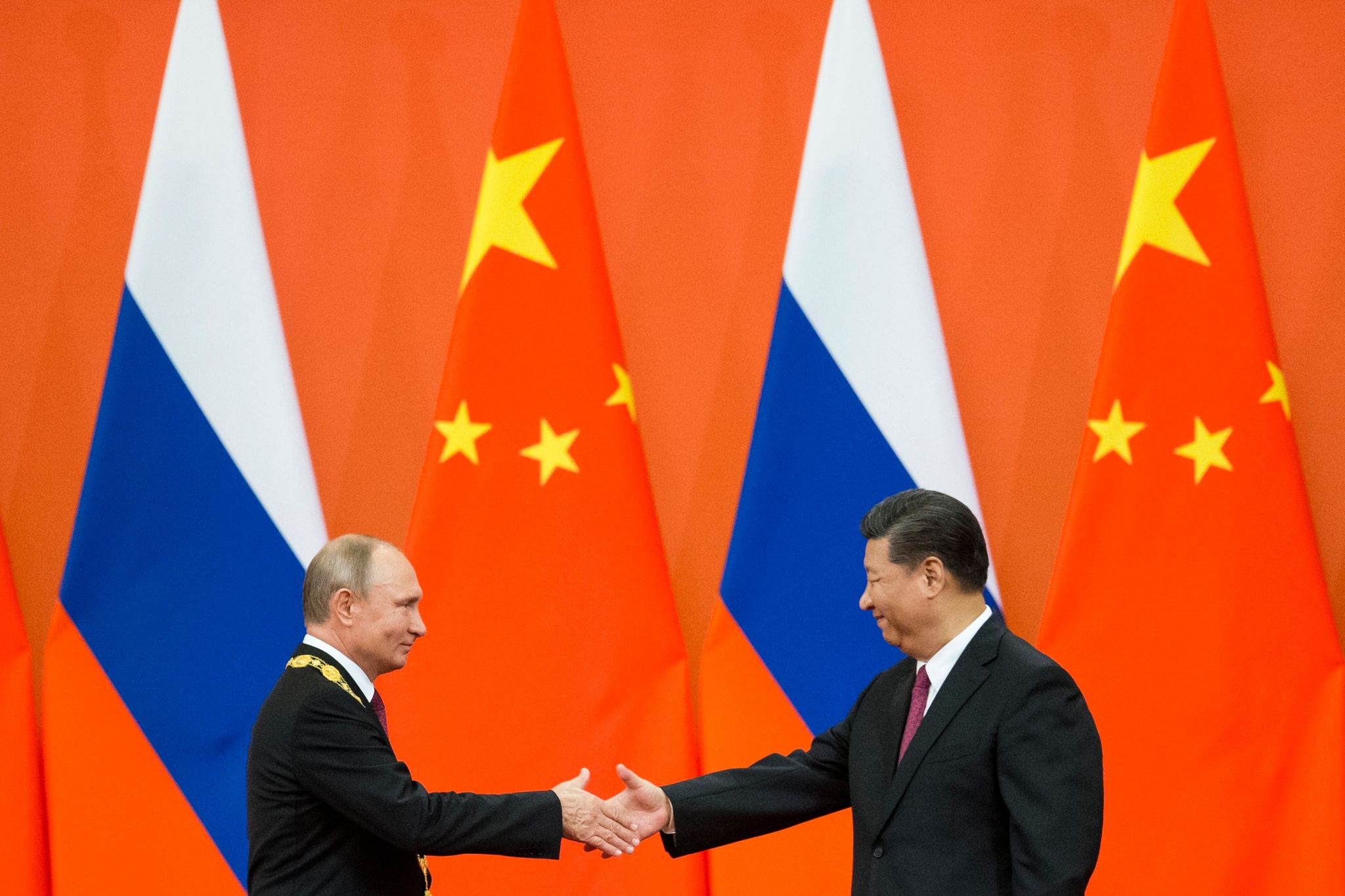 Treffen der Diktatoren: Putin lädt Xi Jinping zu Staatsbesuch ein