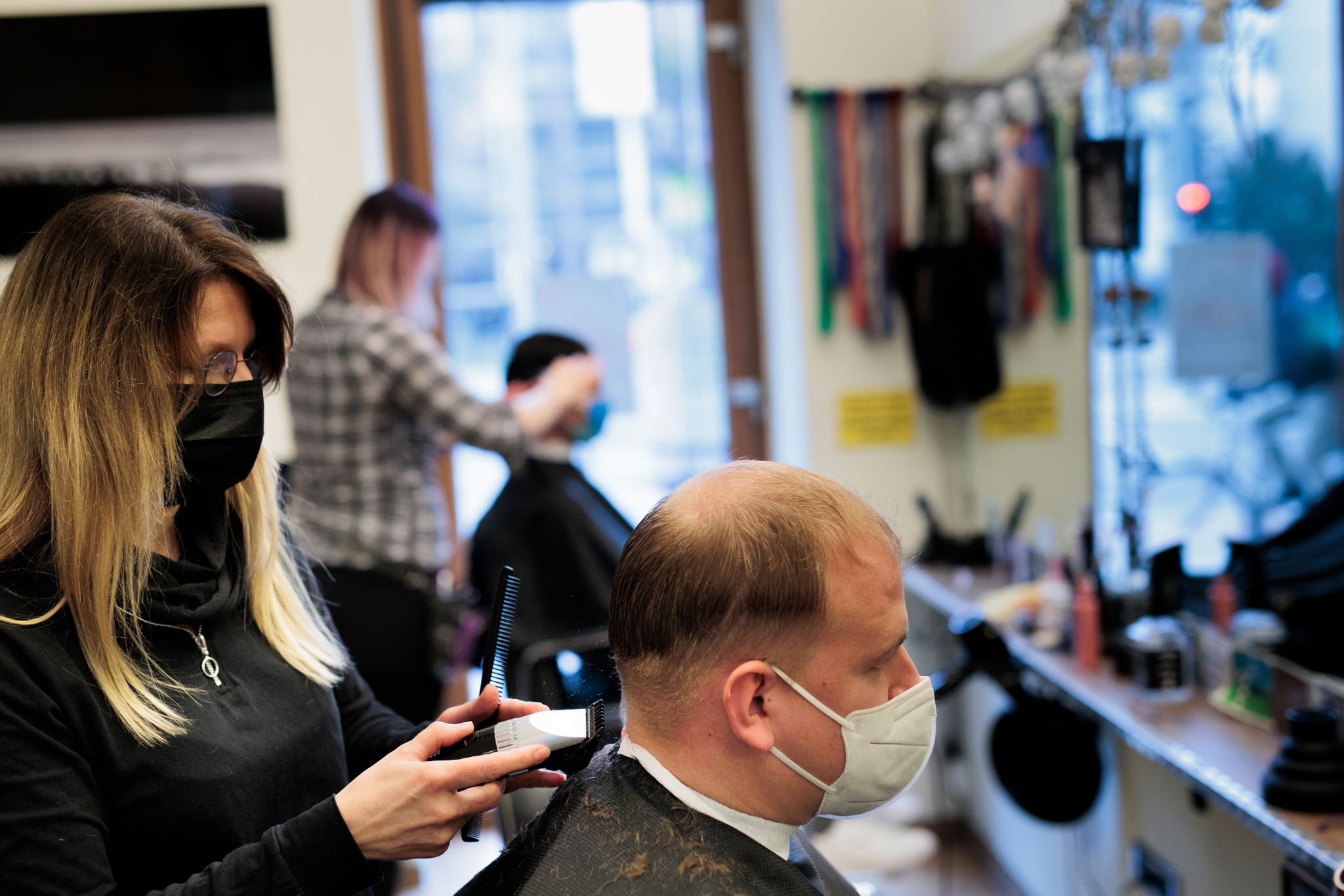 Waschen, Schneiden, Schweigen: Friseurbesuch ohne Small Talk