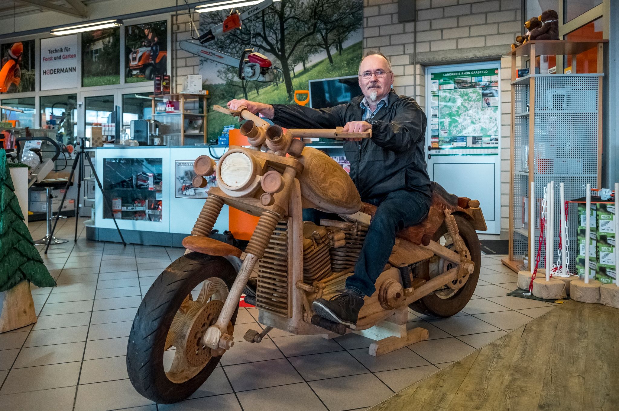 Harley aus Holz – Südthüringer drechselt sich Bike