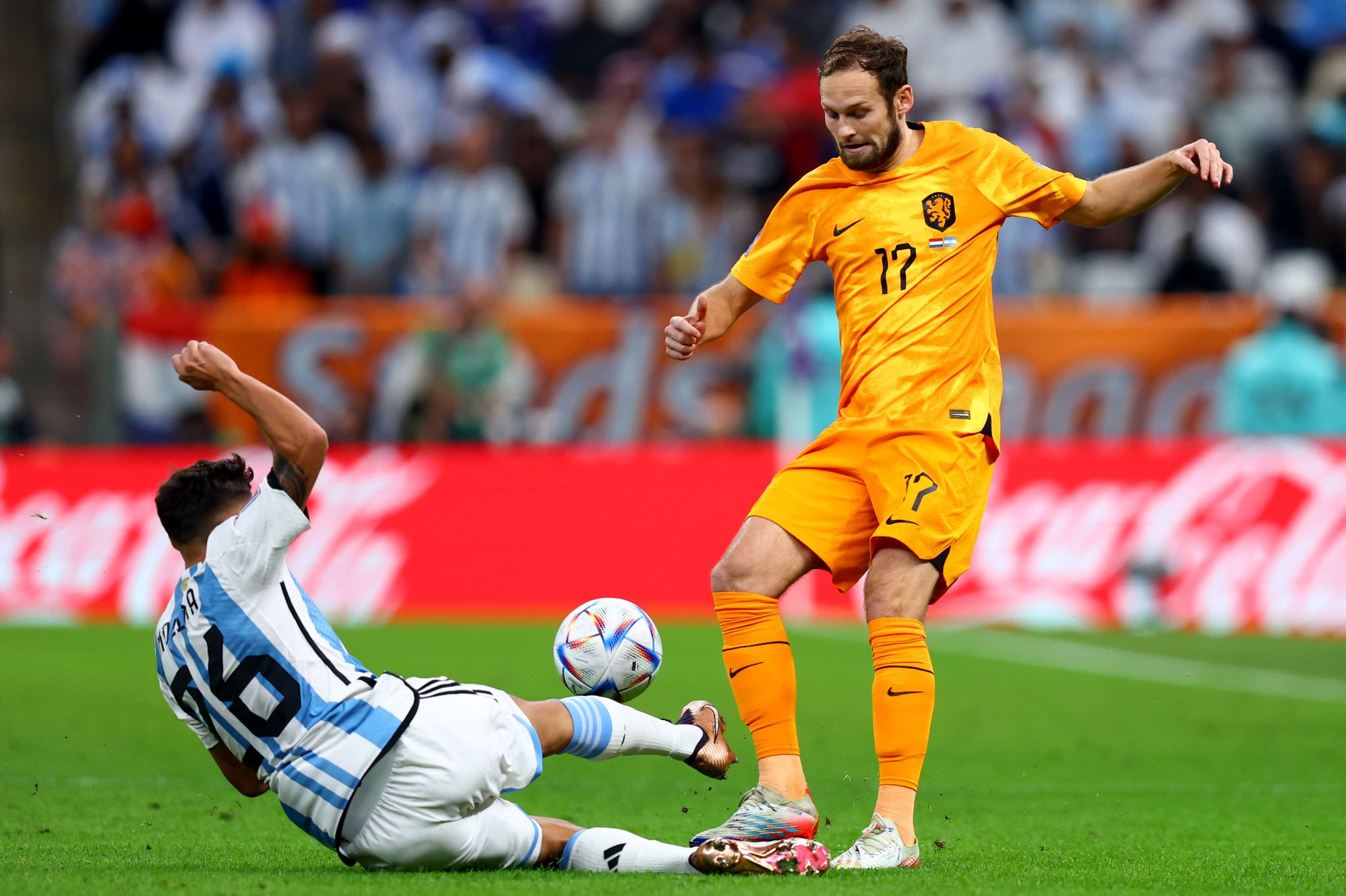 Neuzugang Blind startet kämpferisch beim FC Bayern