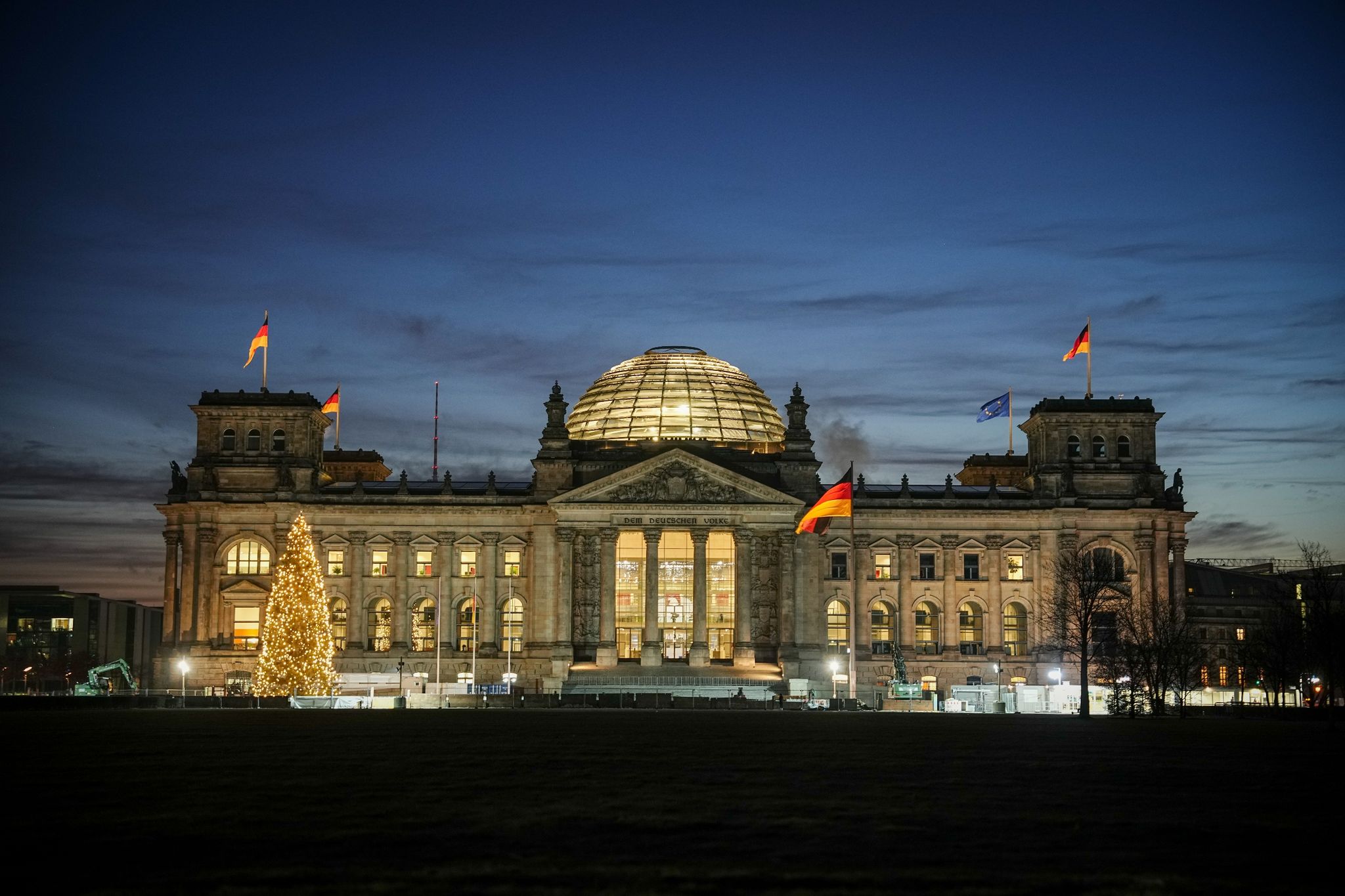 Mächtige Finanzlobby im Bundestag: Transparenzlücken beklagt