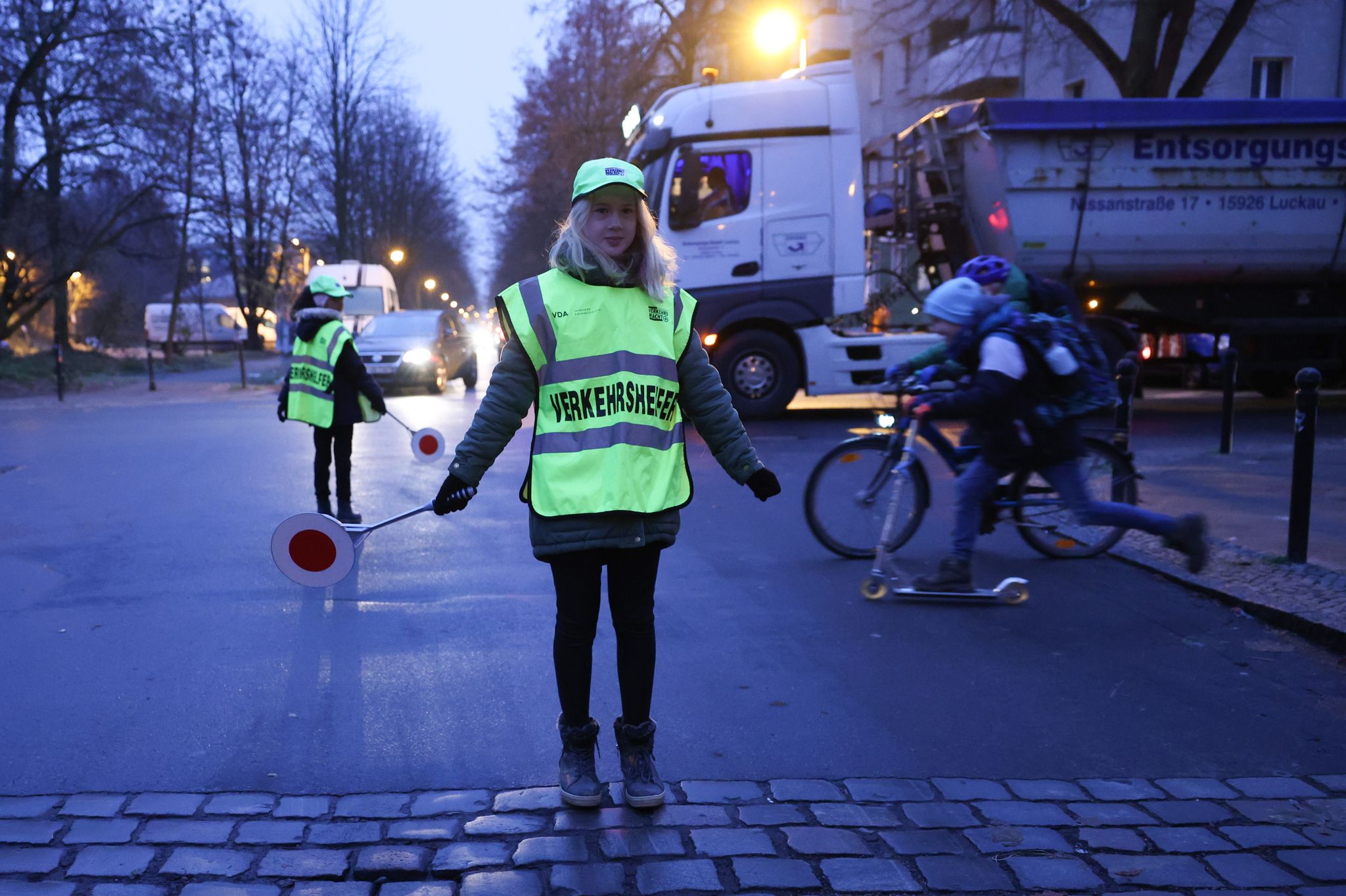 Den Schulweg sichern: 70 Jahre Schülerlotsen