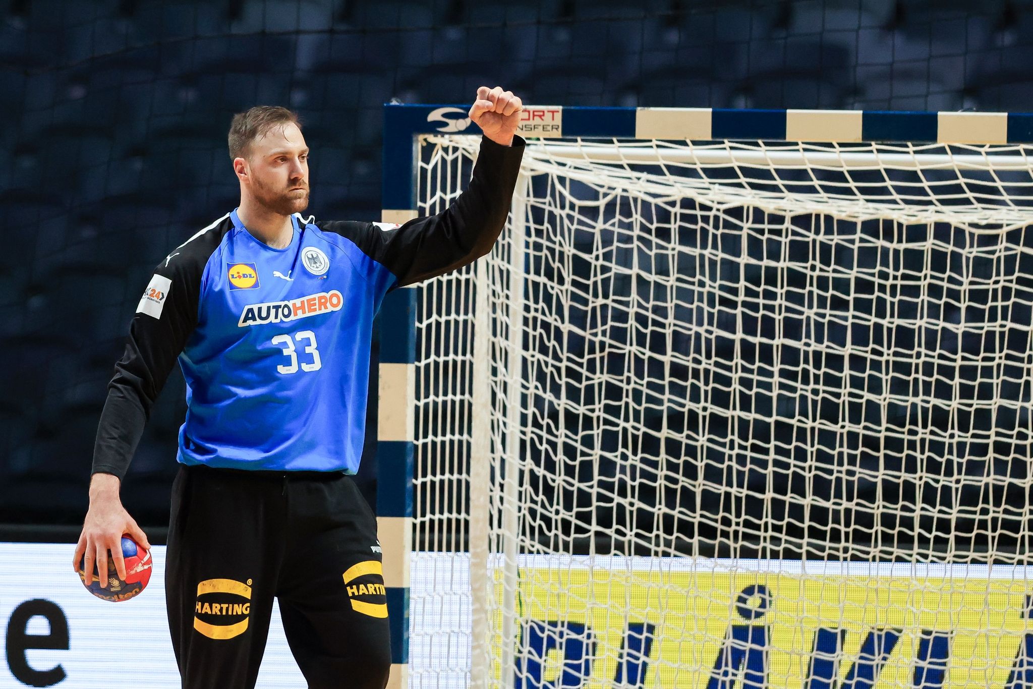 Vor WM-Abschluss: Bundestrainer Gislason lobt Torwart Wolff