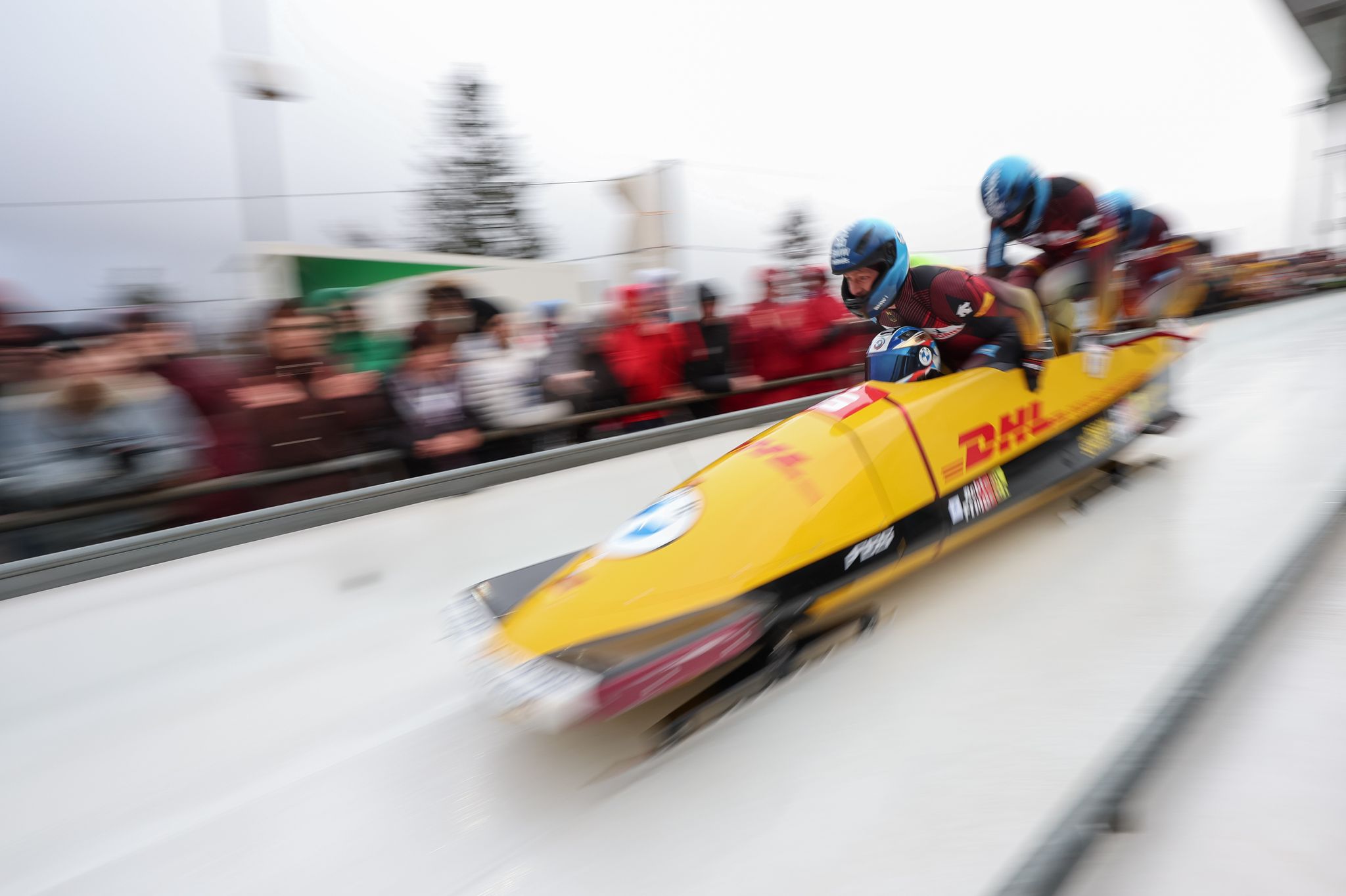 Verletzter Friedrich siegt im Viererbob in Winterberg
