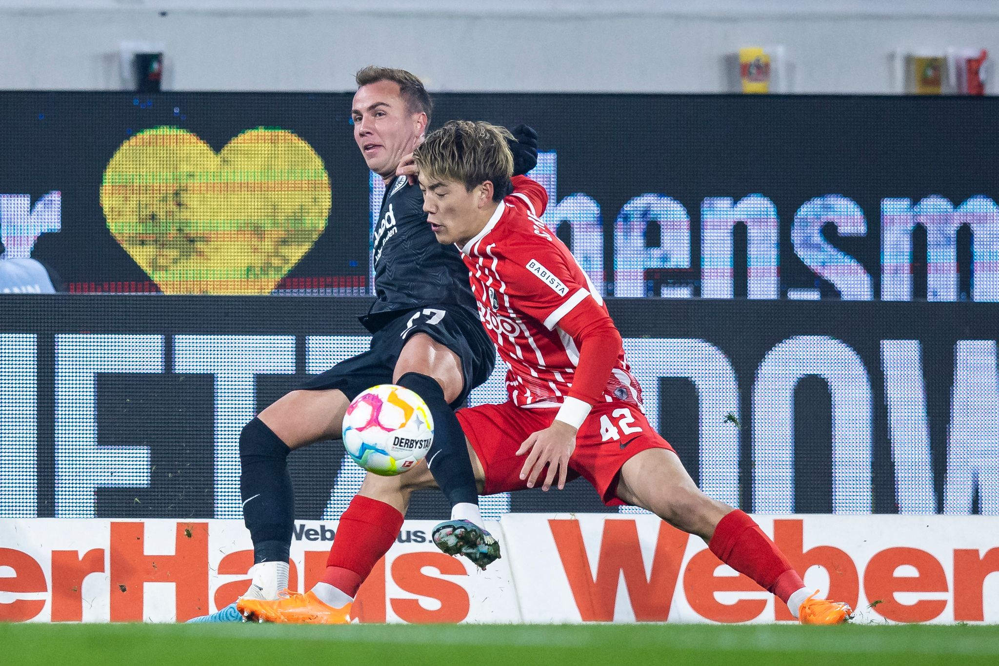 Frankfurt nicht mehr erster Bayern-Jäger: 1:1 in Freiburg