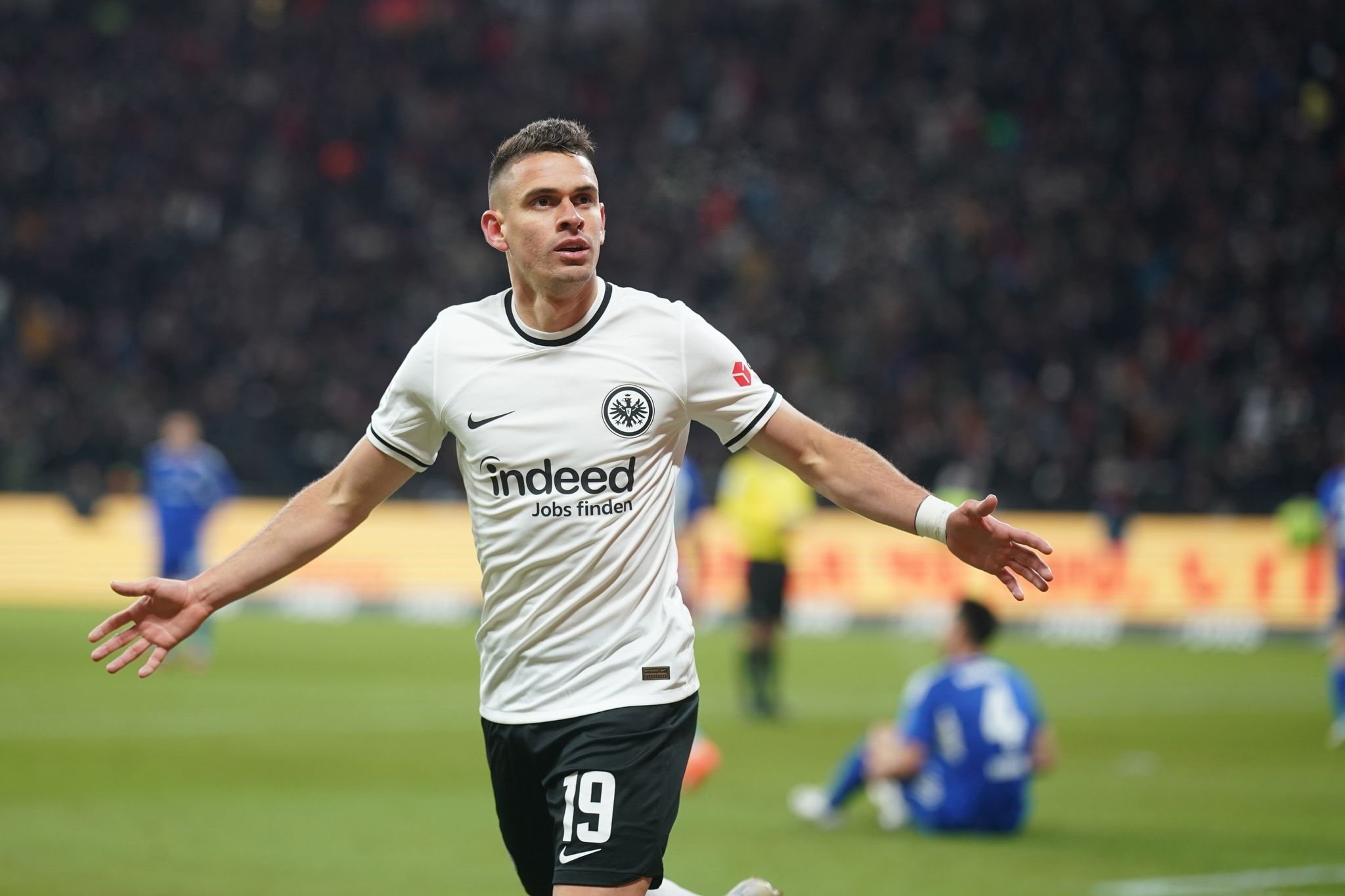 Komplimente, aber keine Punkte: S04 verliert in Frankfurt