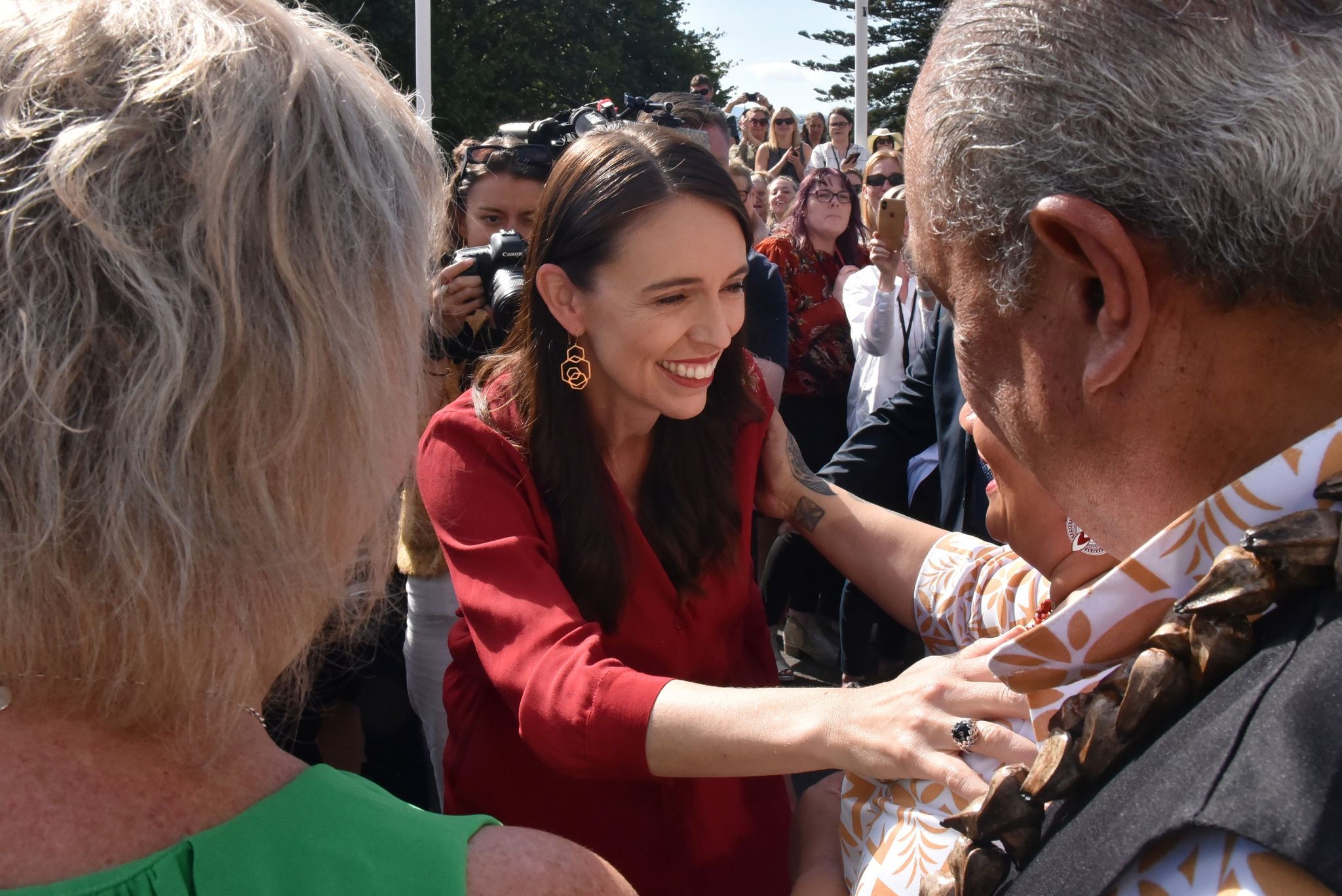 Abschied von Jacinda – Neuer Ministerpräsident vereidigt