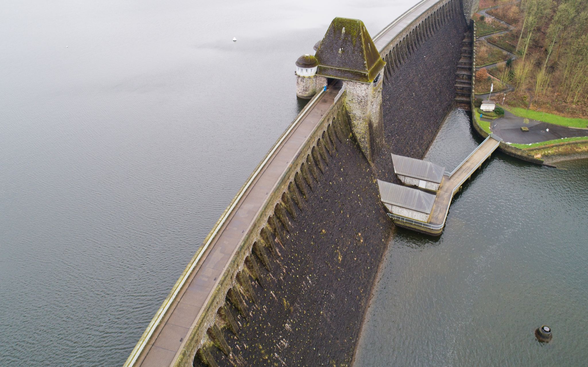 Sedimente lassen Speicherkapazität von Staudämmen sinken
