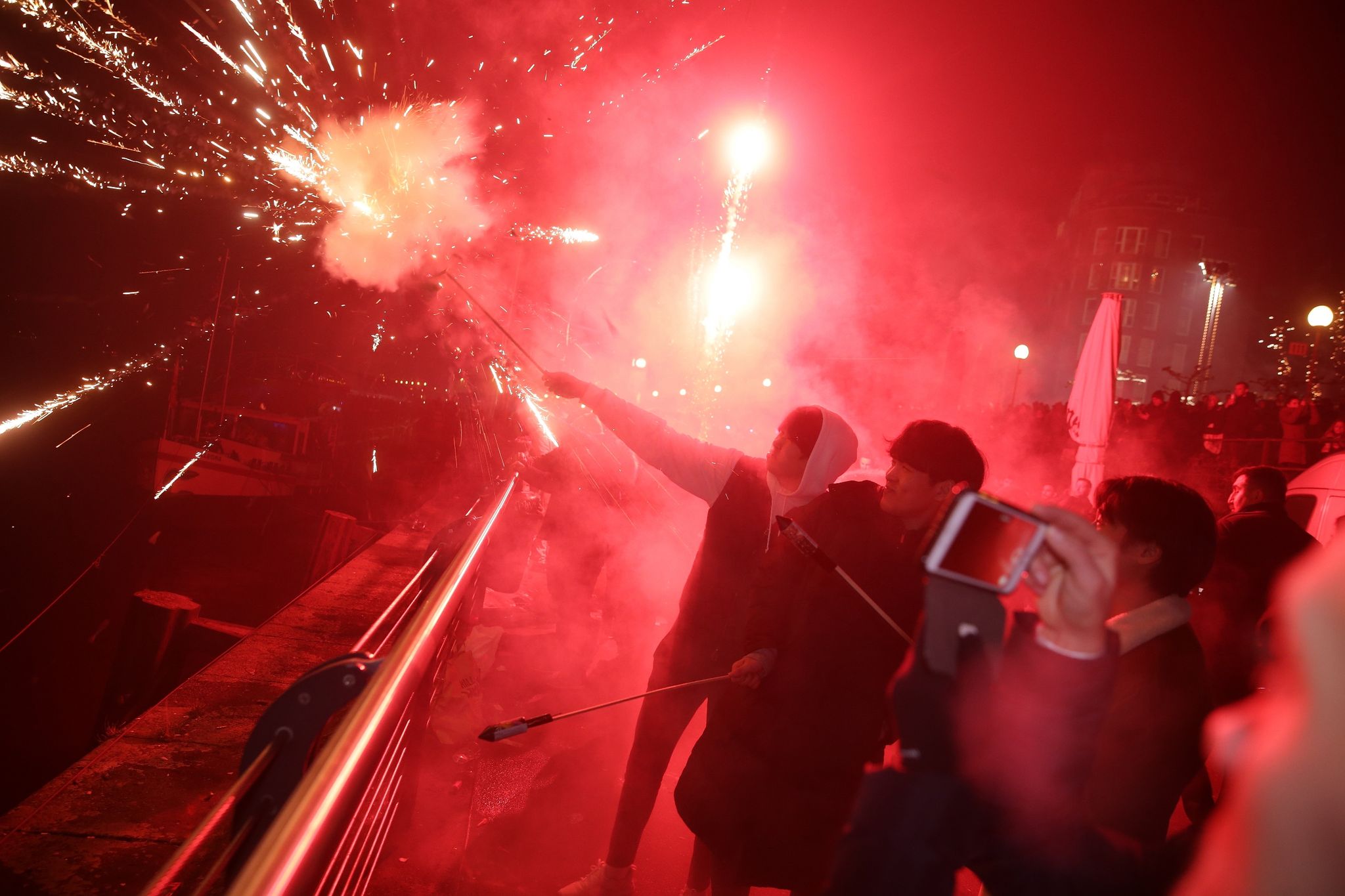 Silvesterkrawalle: Heftiger Schlagabtausch im Bundestag