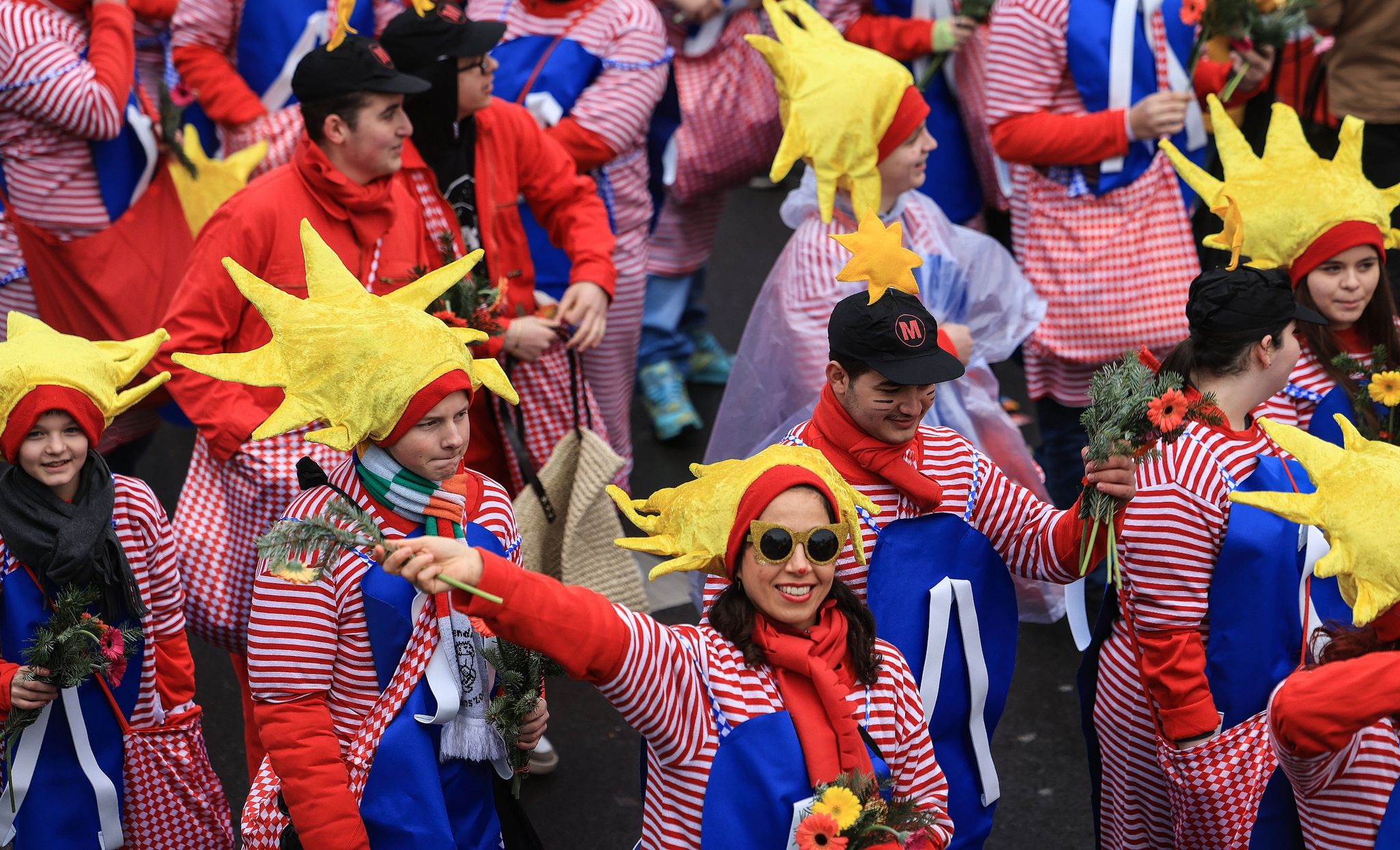 «Make Alaaf not war»: Karneval wieder ohne Corona-Regeln