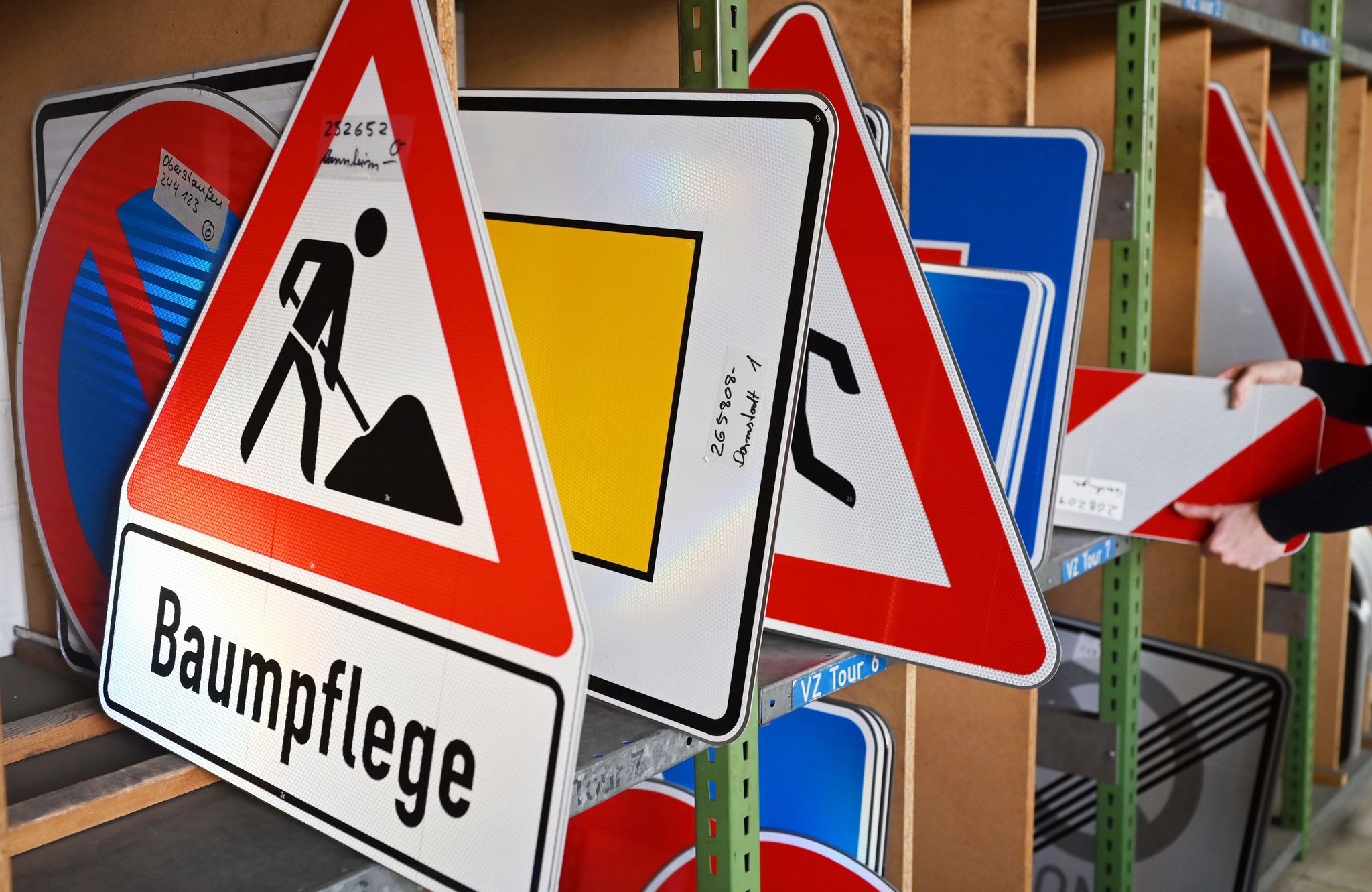 Artenvielfalt im Straßenschilderwald