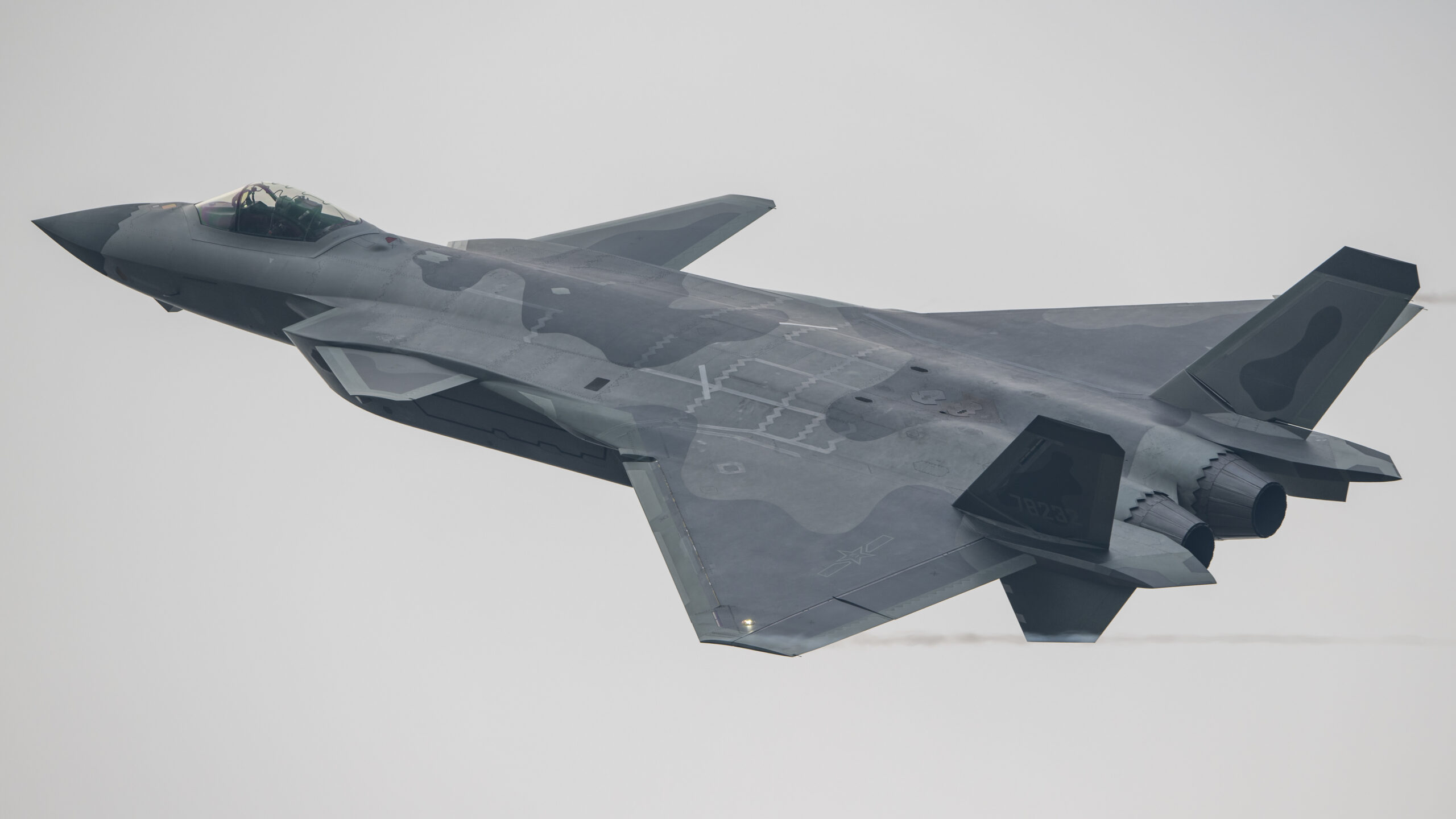 Kurz vor Eskalation? China-Jet bedroht US-Navy-Flugzeug!