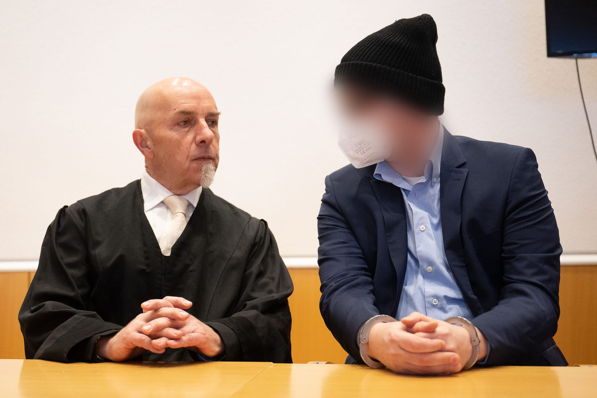 Ex-Schulleiter wegen Kindesmissbrauch vor Gericht