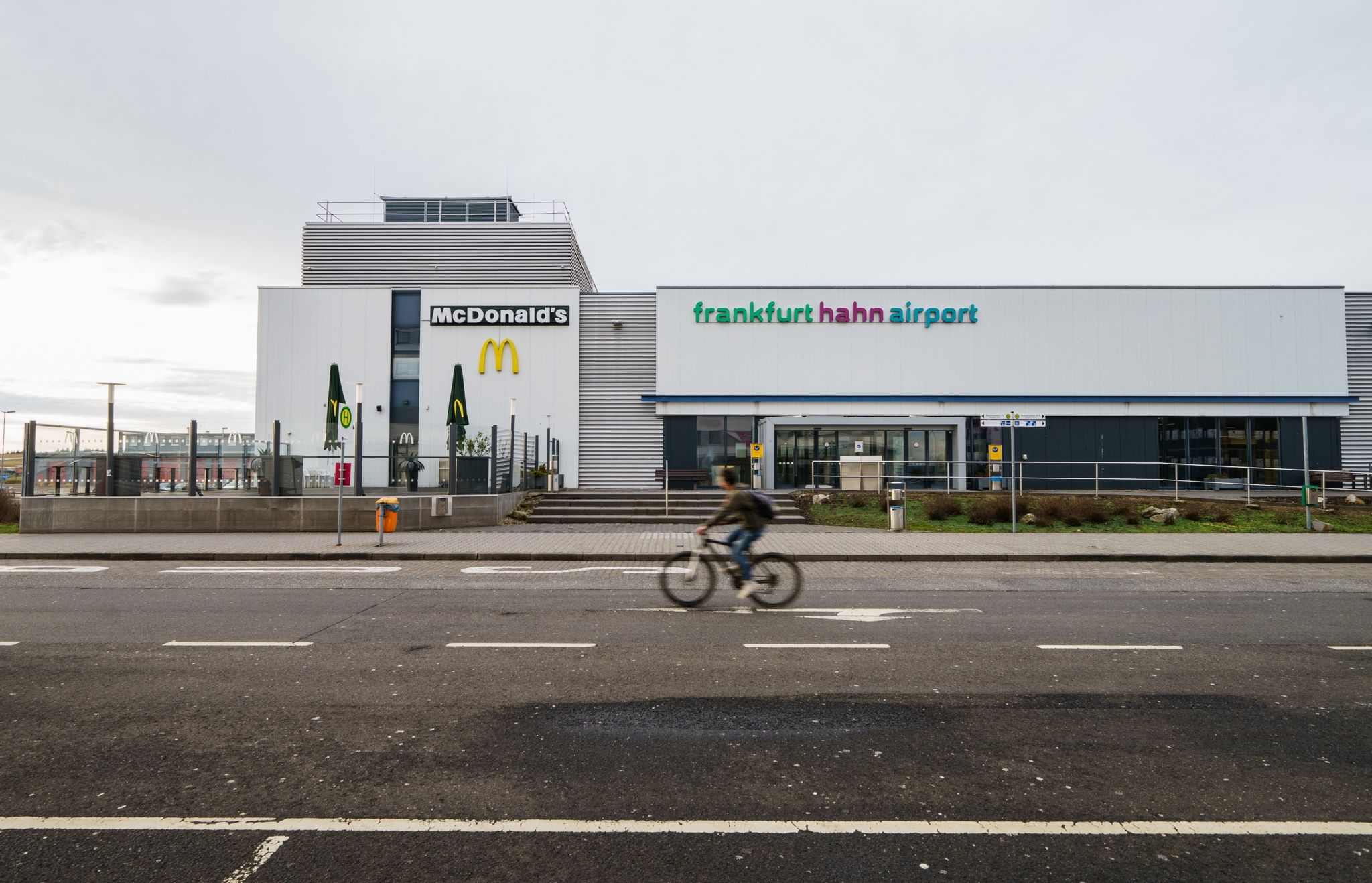 Nürburgring kauft Flughafen Hahn