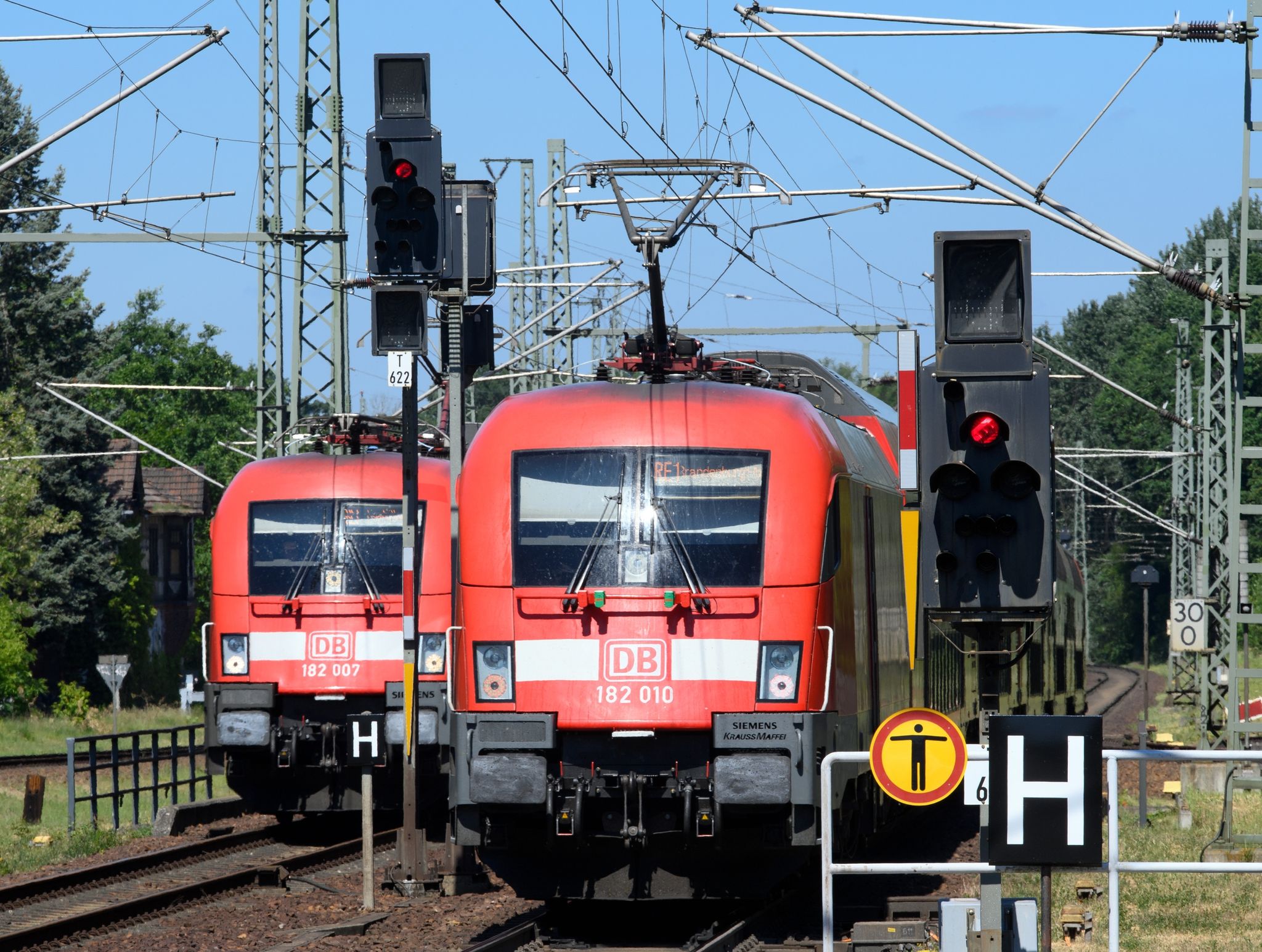 Bahn und Gewerkschaft EVG vor harter Tarifrunde