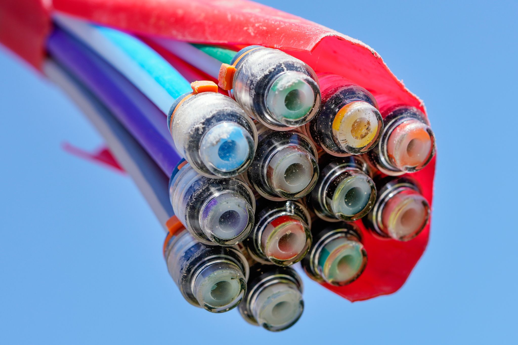 Warum der Schutz der digitalen Infrastruktur kompliziert ist