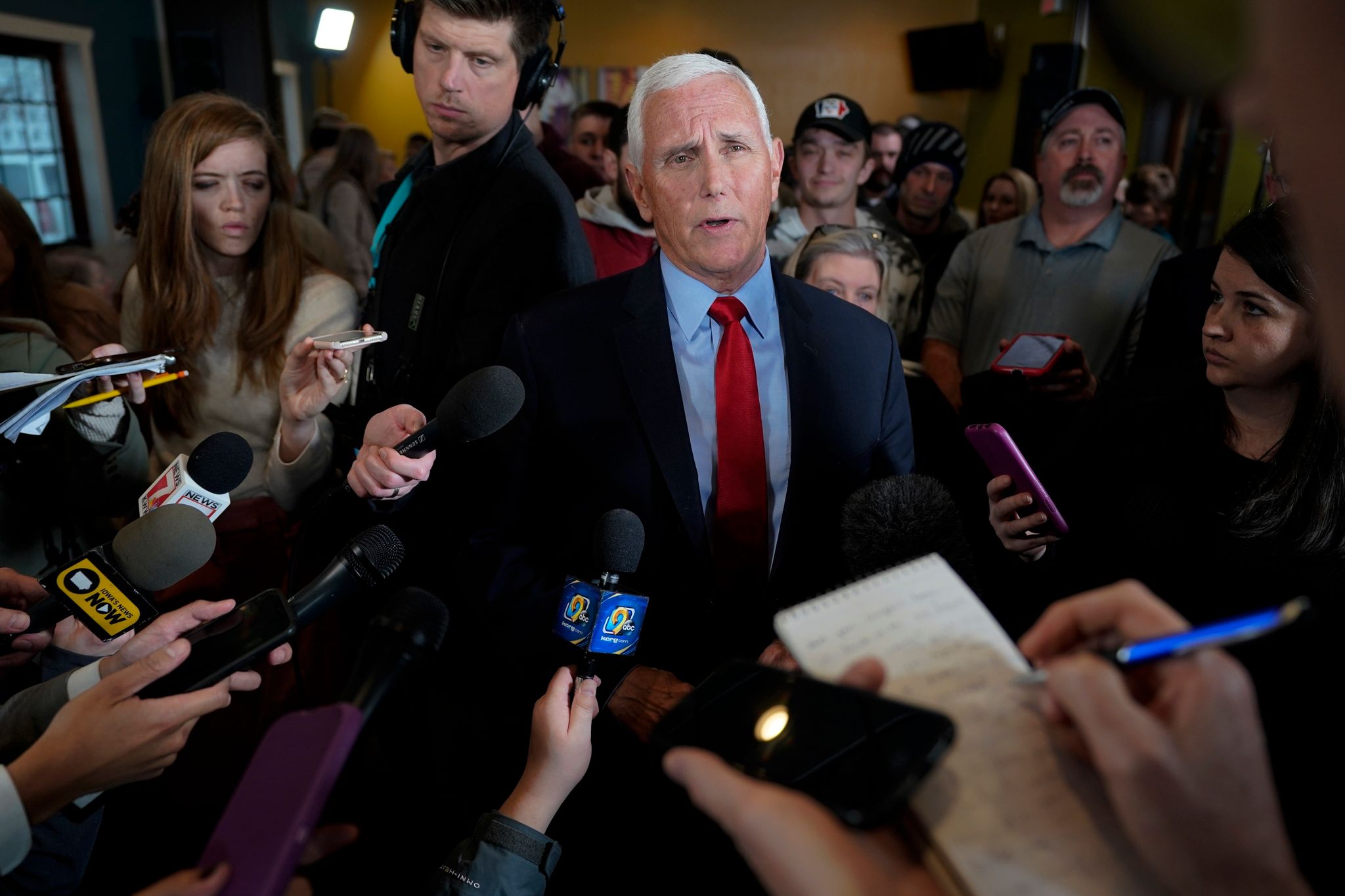 Ex-Vize Pence: Kampf gegen Vorladung in Trump-Ermittlung