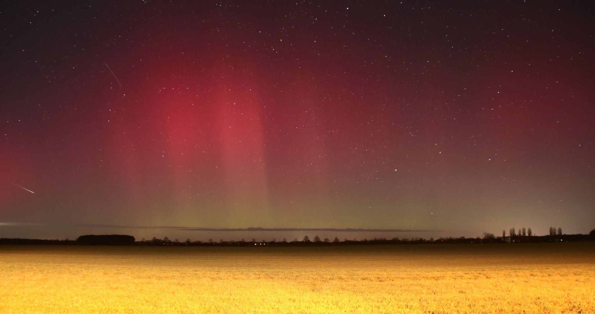 Polarlichter leuchten über Teilen von Deutschland