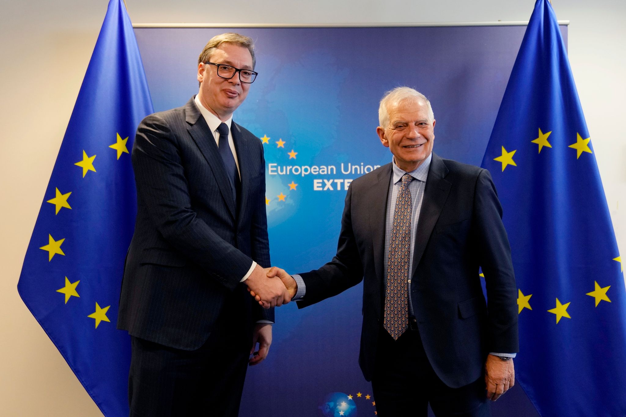 Serbien und Kosovo nehmen Plan zur Normalisierung an