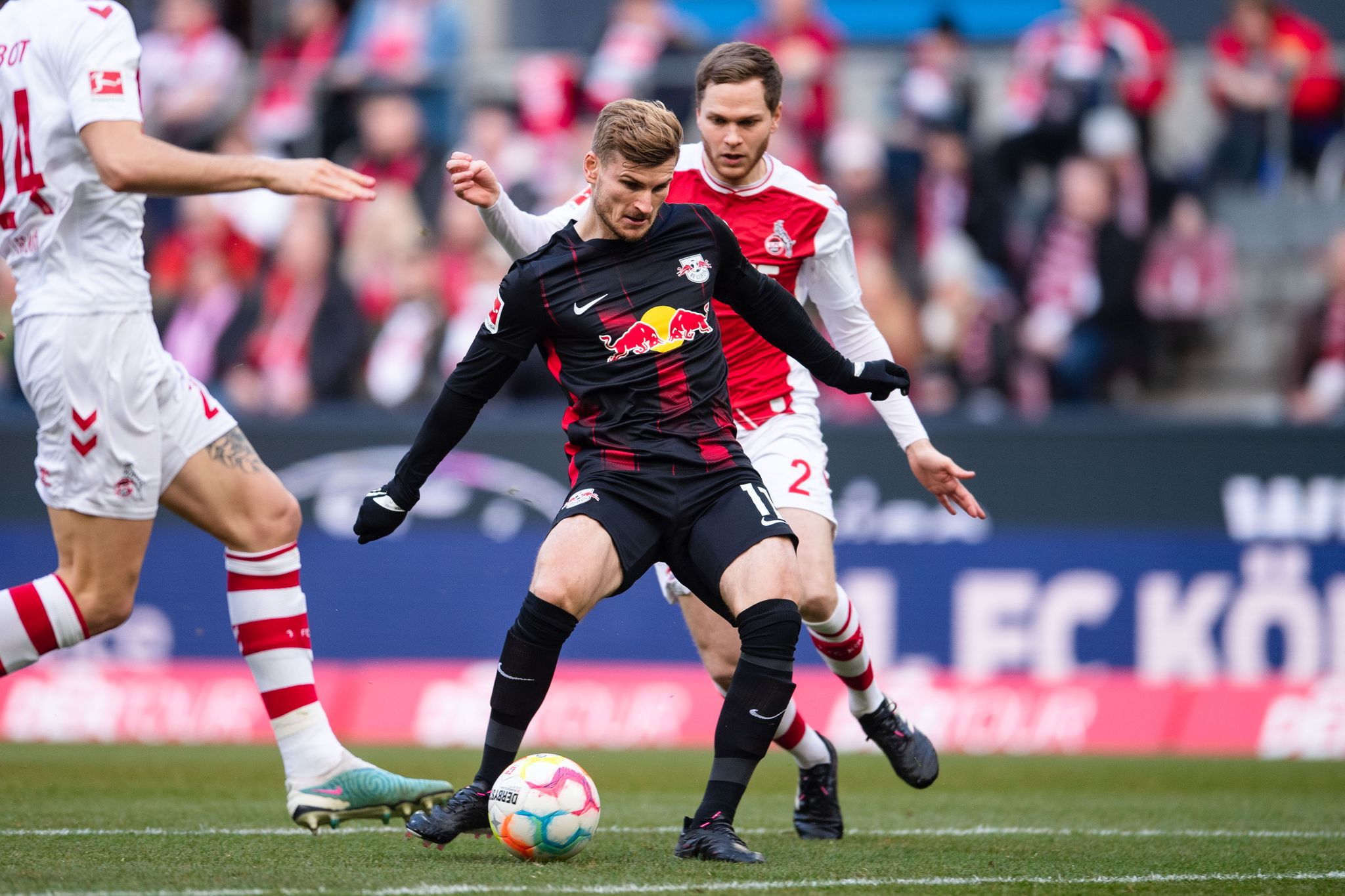 RB-Nullnummer in Köln – Eberl nach Schmähplakaten geschockt