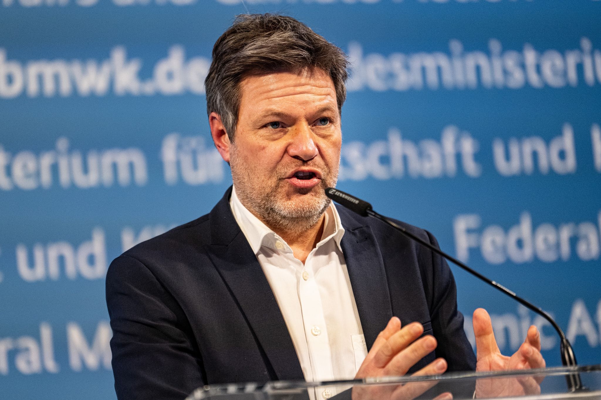 Habeck will Umgehung von Russland-Sanktionen erschweren