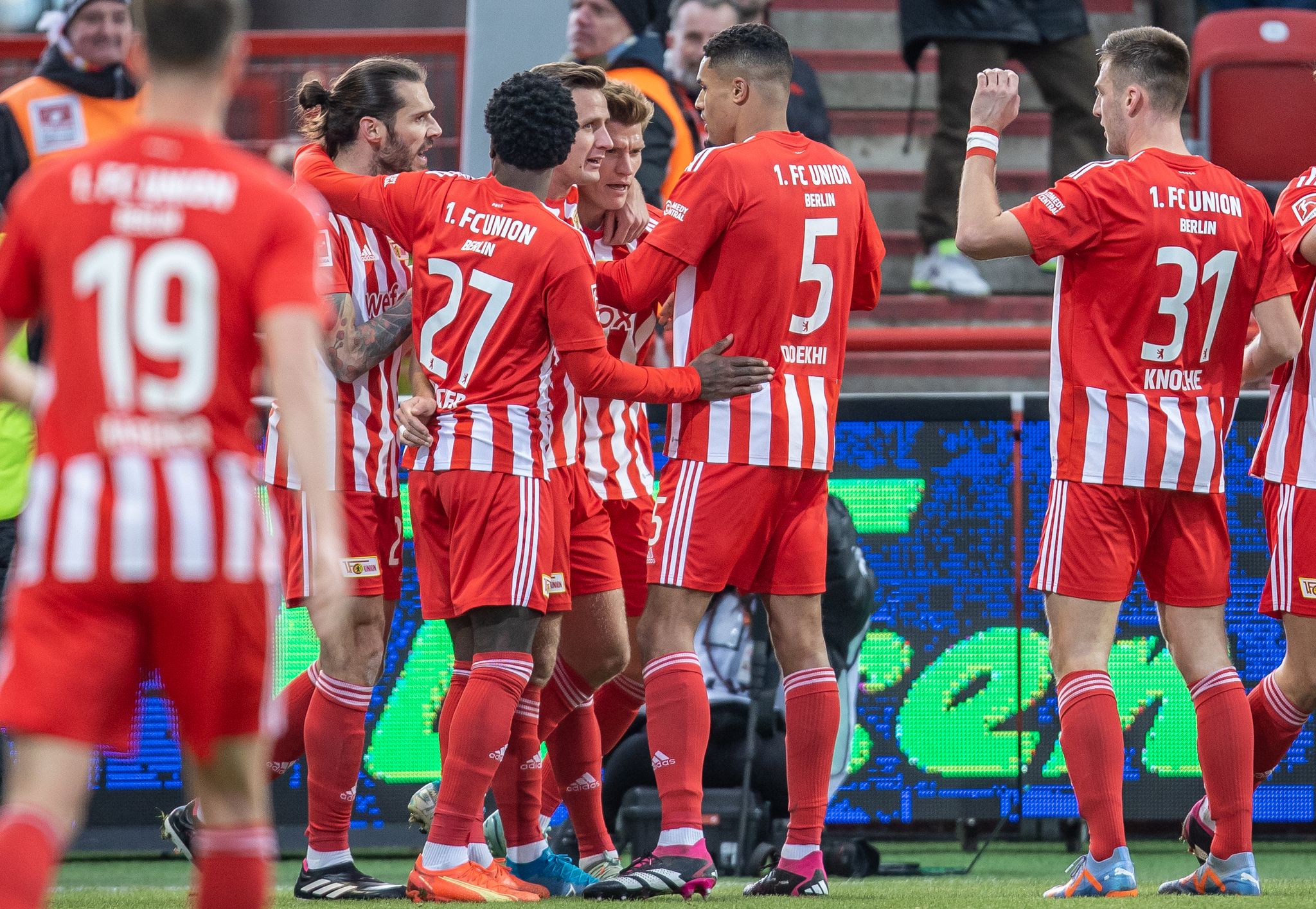 Union löst Bayern ab – Hertha verliert erneut