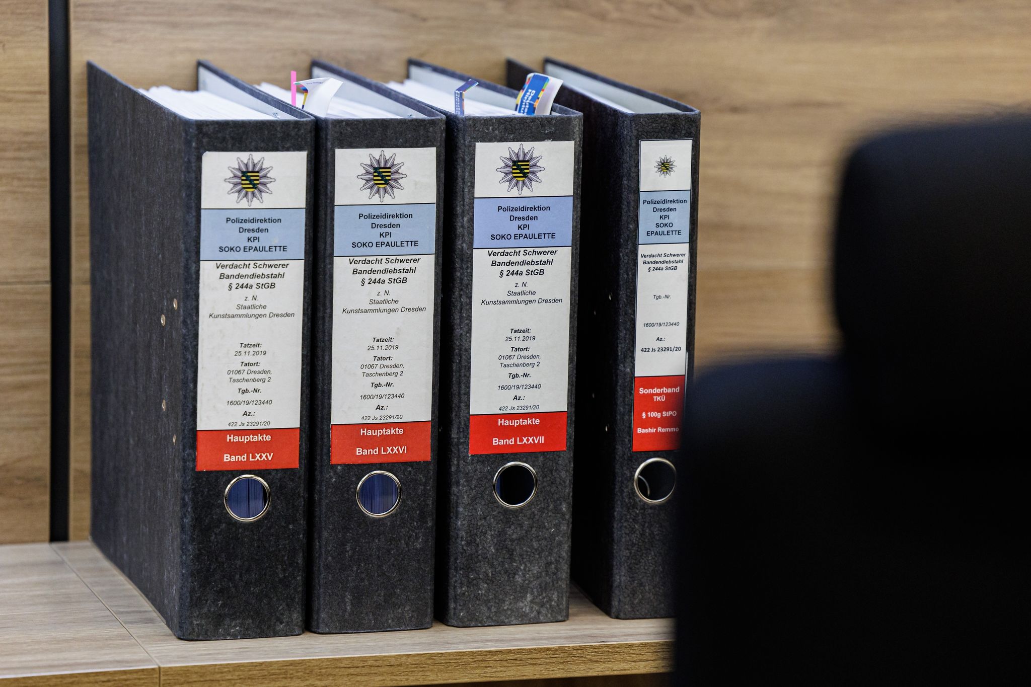 Juwelendiebstahl: Staatsanwalt will Haft und Freispruch