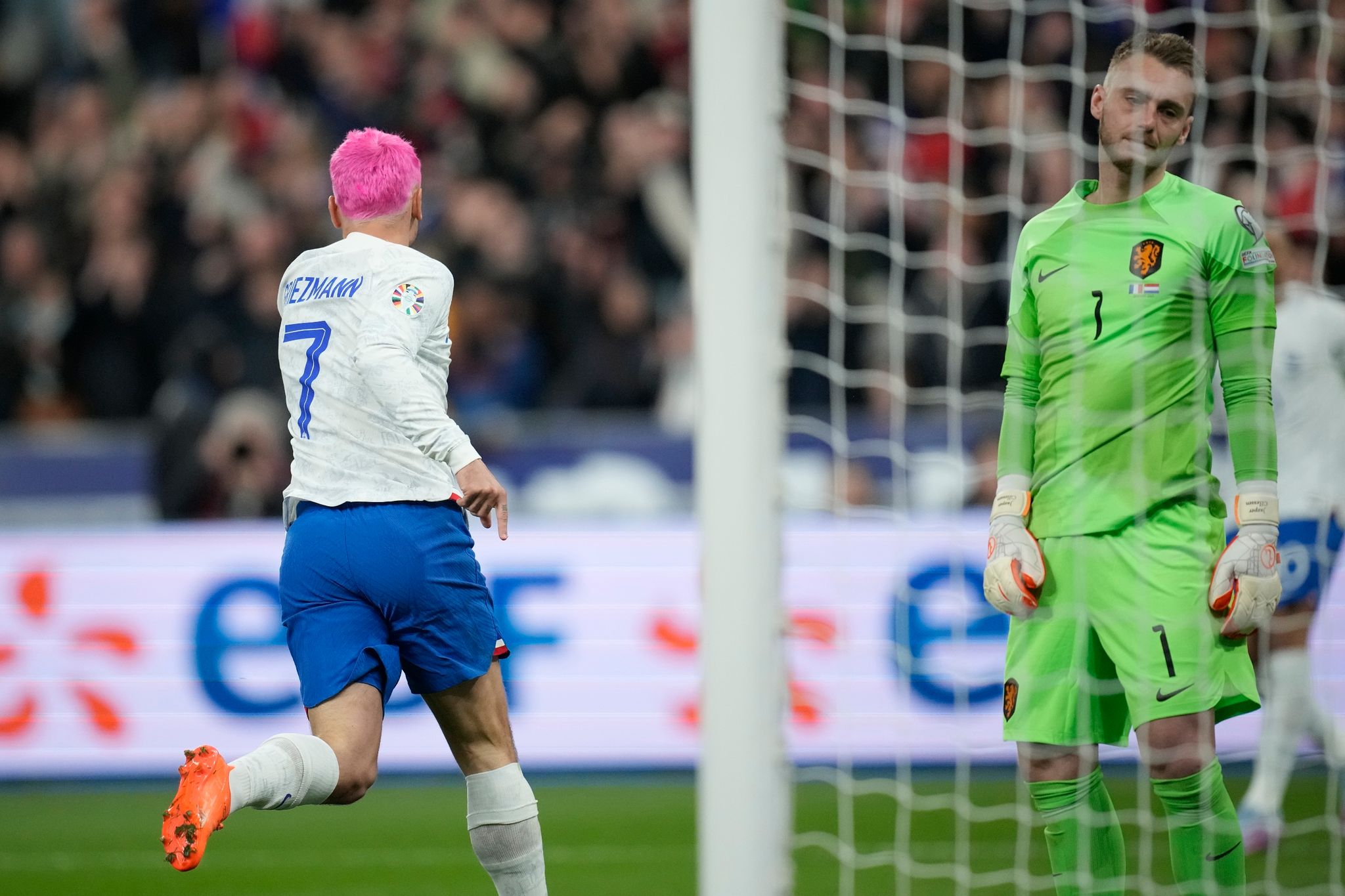 Frankreich souverän – Belgien siegt bei Tedesco-Debüt