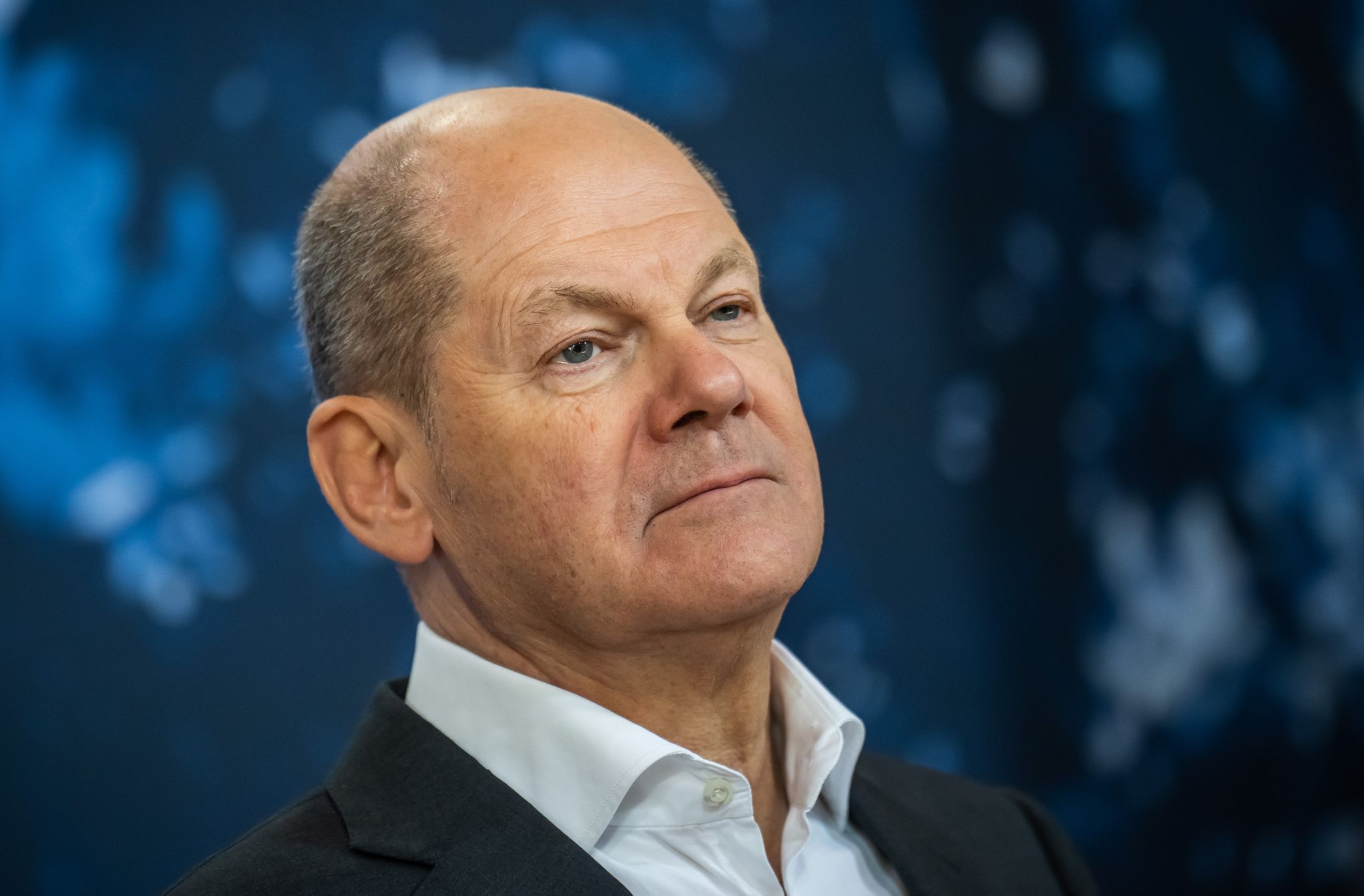Scholz fasziniert von Bhutans «Bruttonationalglück»