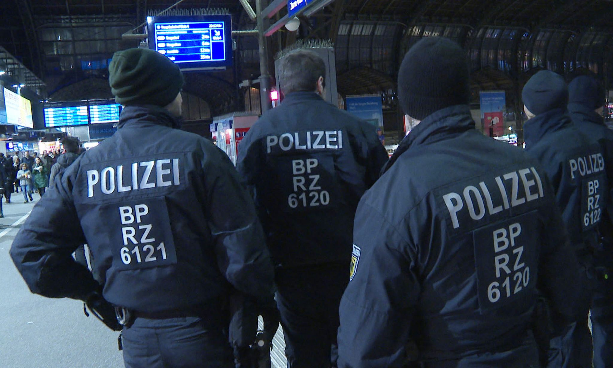 DGB-Report: Besoldung der Beamten klafft auseinander
