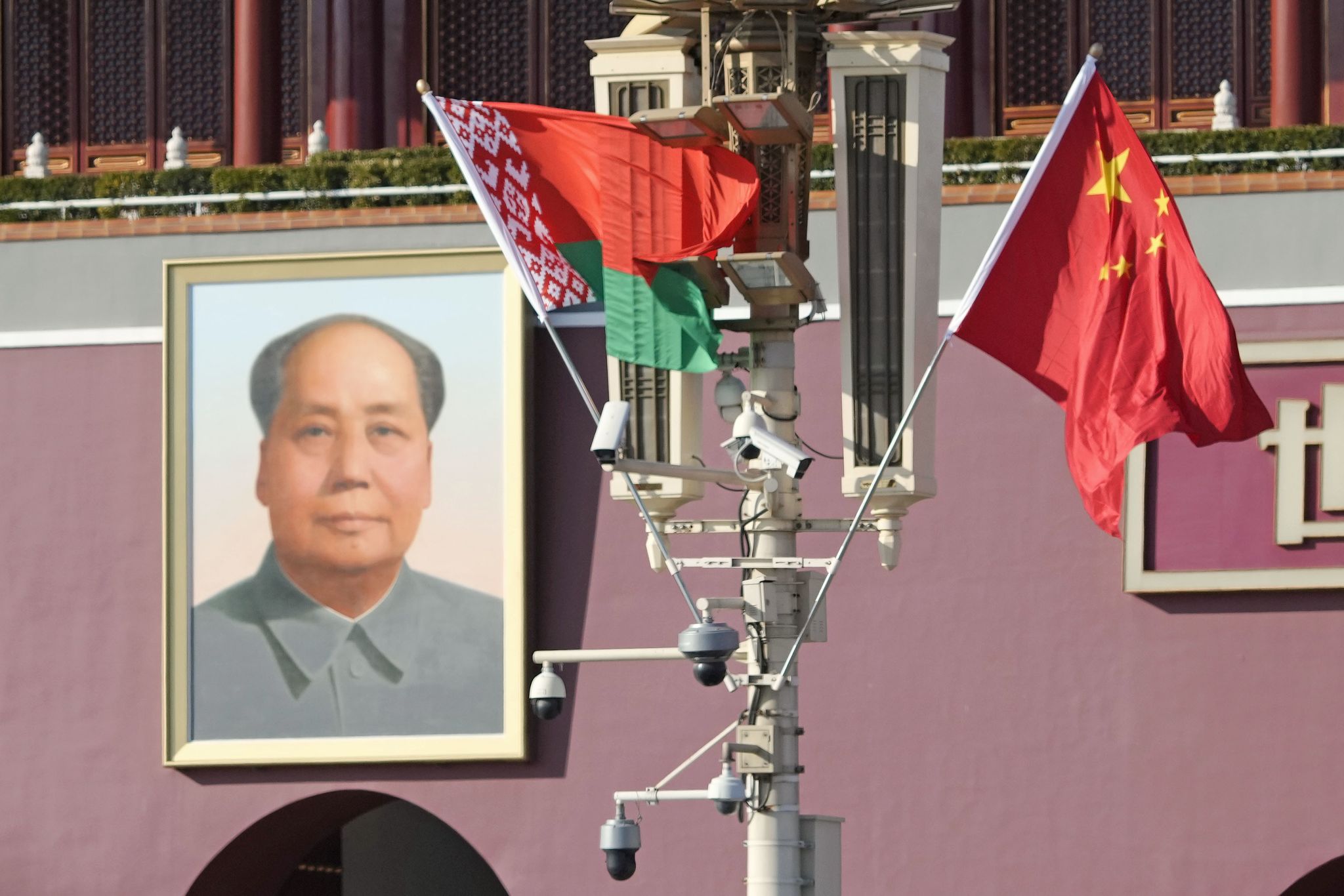 Militärische Kooperation: Lukaschenko und China