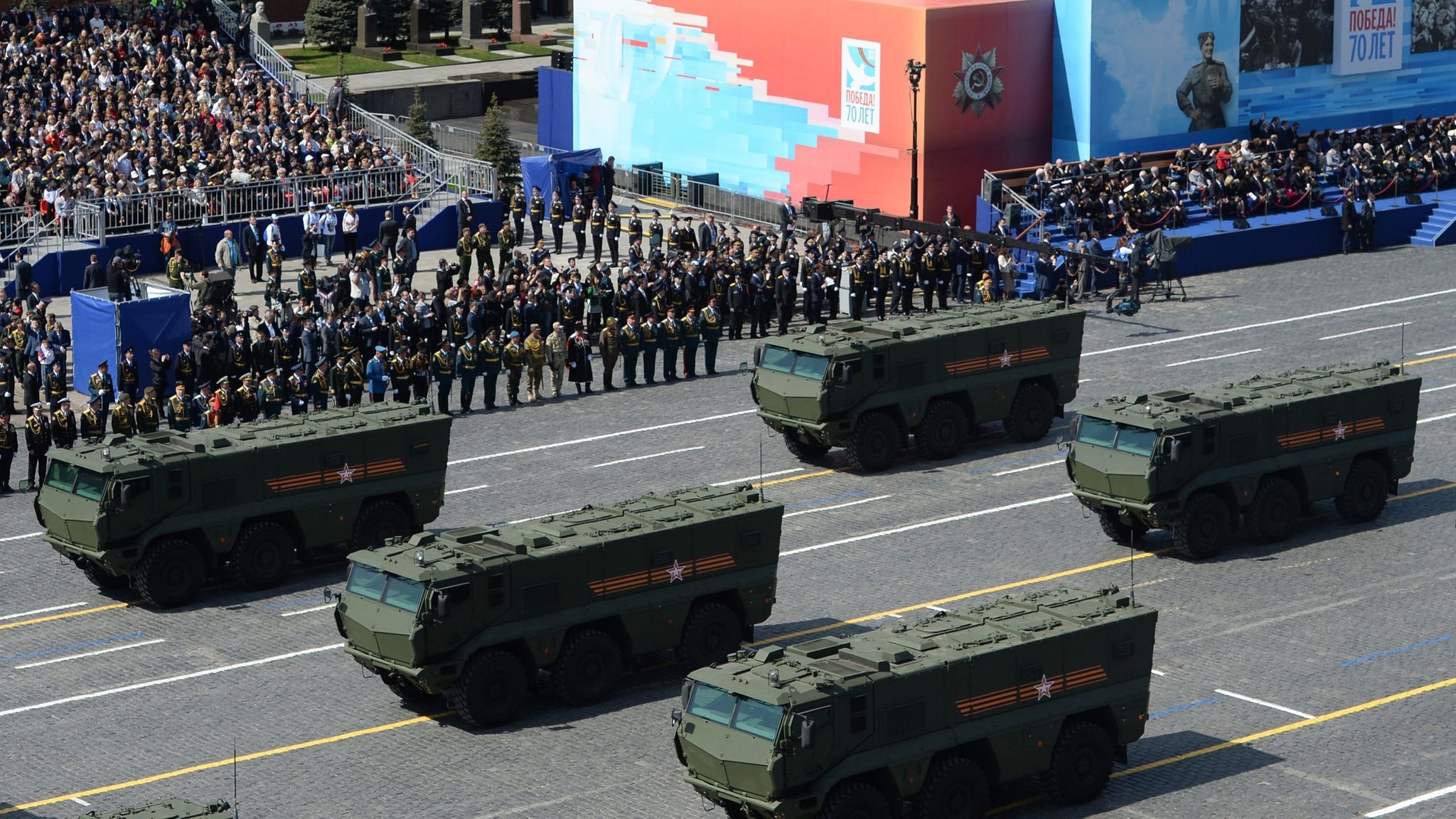 Krieg gegen die Ukraine: Putin schickt 1.600 Panzer in die Ukraine!