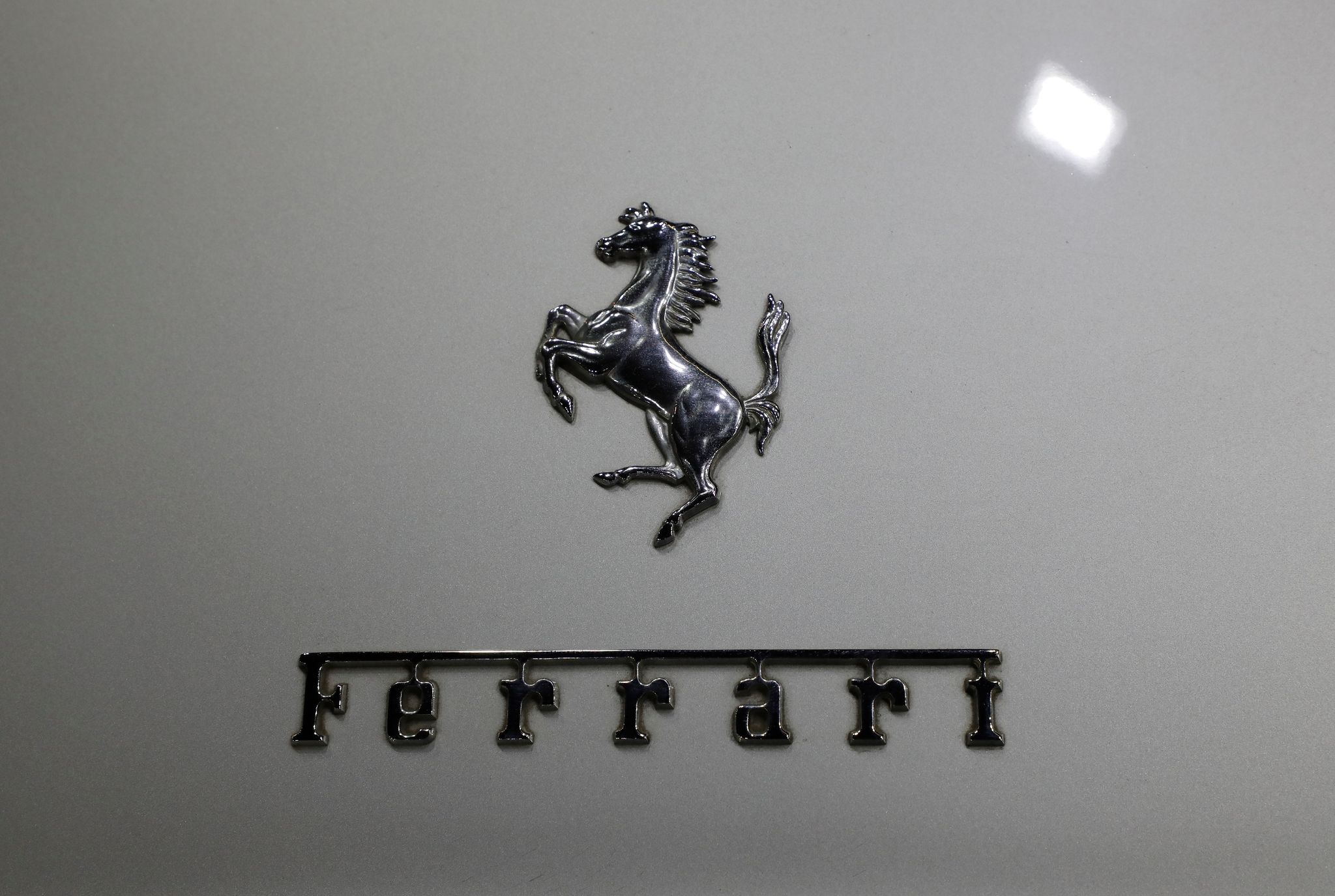 Anschlag bei Autohersteller Ferrari