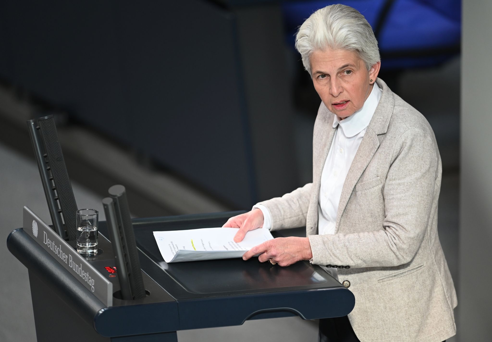 Strack-Zimmermann: Trennung von Verwaltung und Militär
