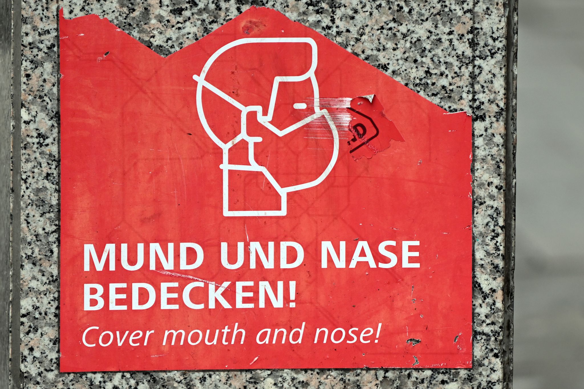 Weitere Corona-Vorgaben beendet, mancherorts Maskenpflicht