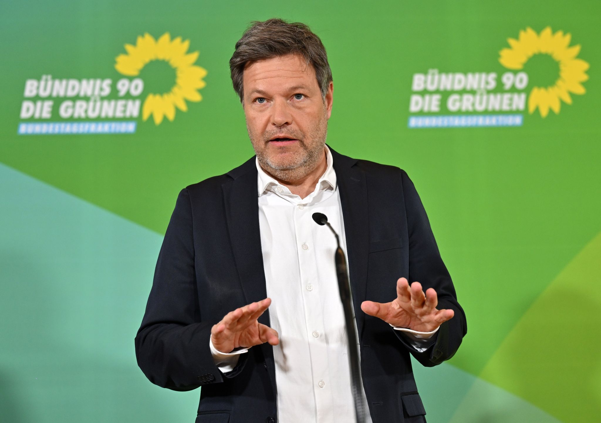 Habeck zeigt sich unzufrieden über Koalitionsarbeit