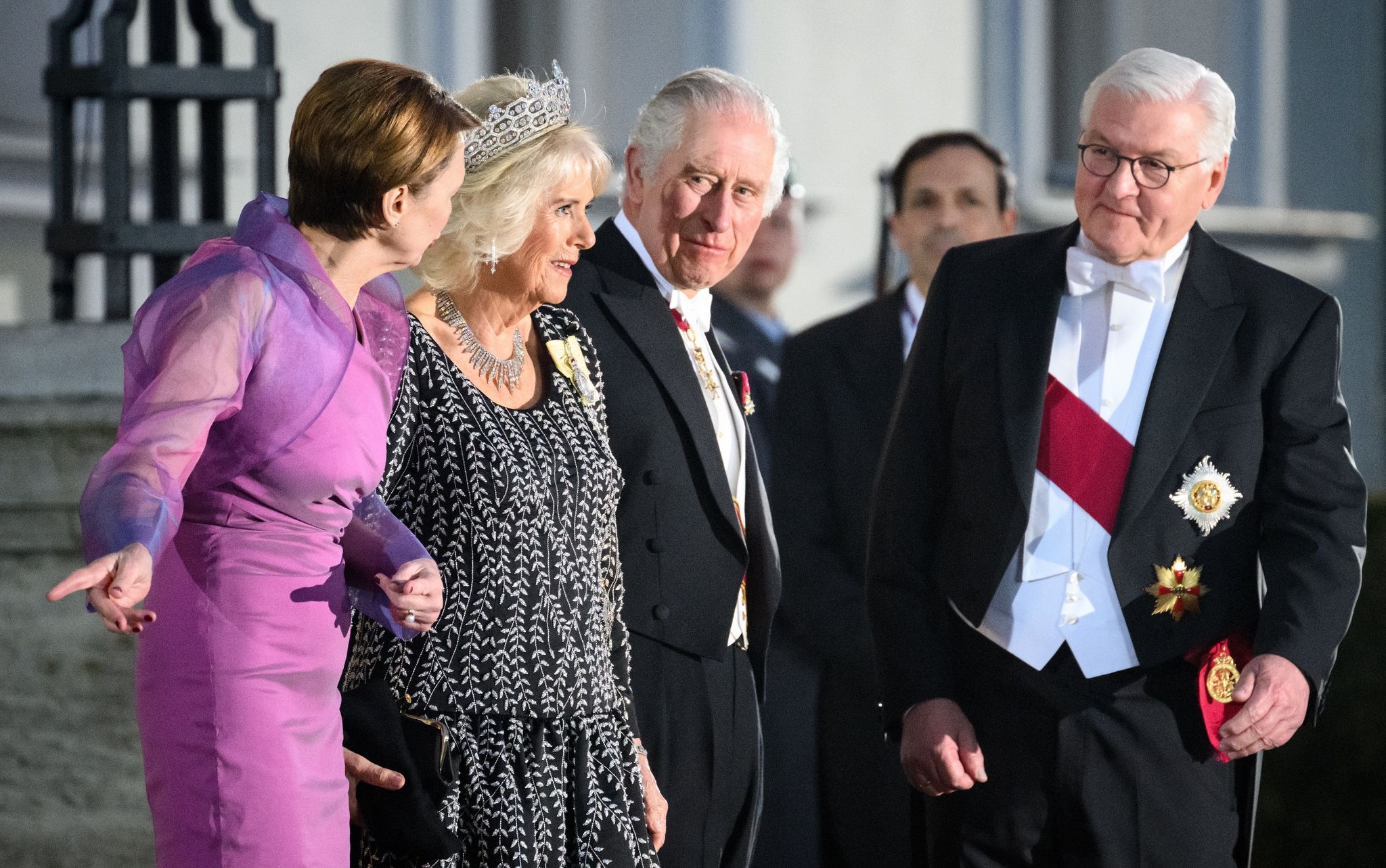 Vom Bundestag ins Ökodorf: Charles und Camilla in Berlin