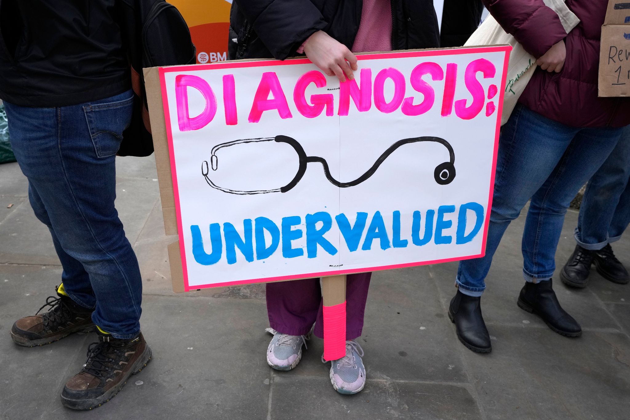 Britischer Ärztestreik löst Sorgen um Patienten aus
