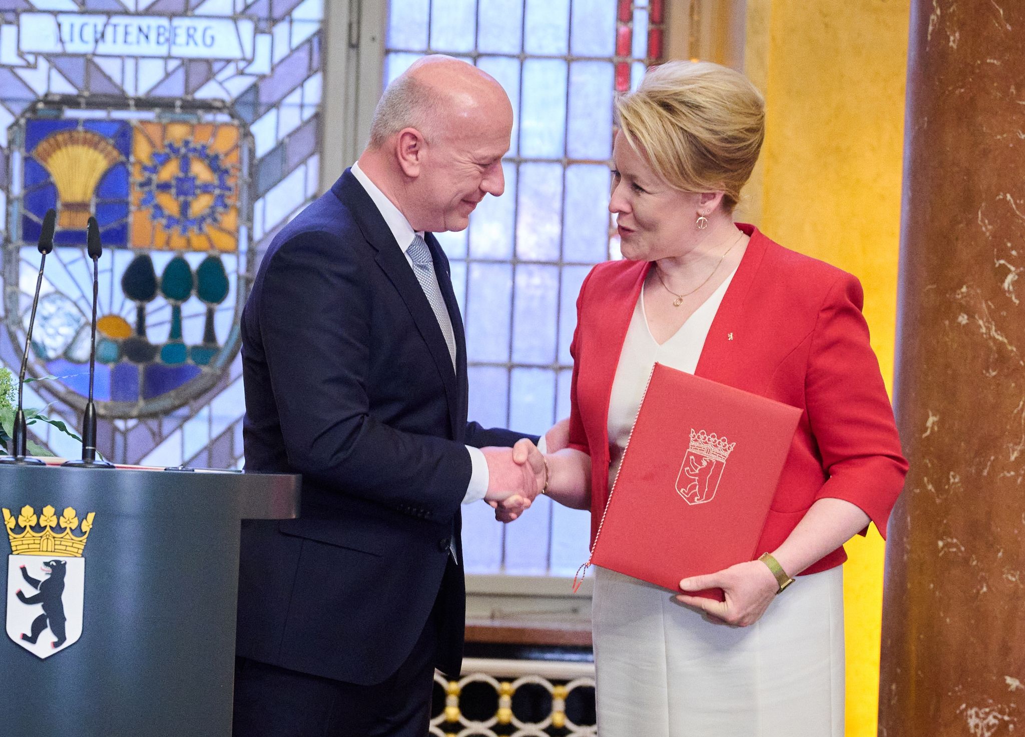 Konsequenzen in Berlin-SPD gefordert, Rätseln über AfD