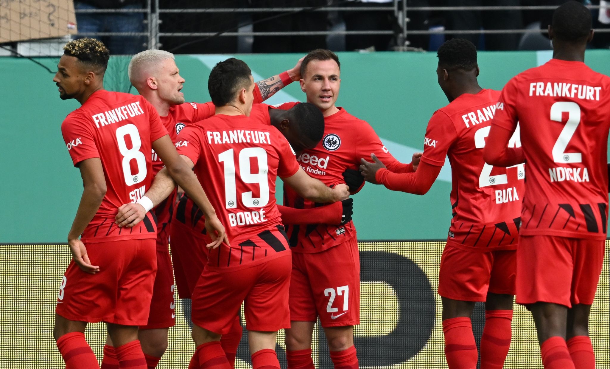 Götze serviert, Kolo Muani vollendet: Eintracht feiert Duo