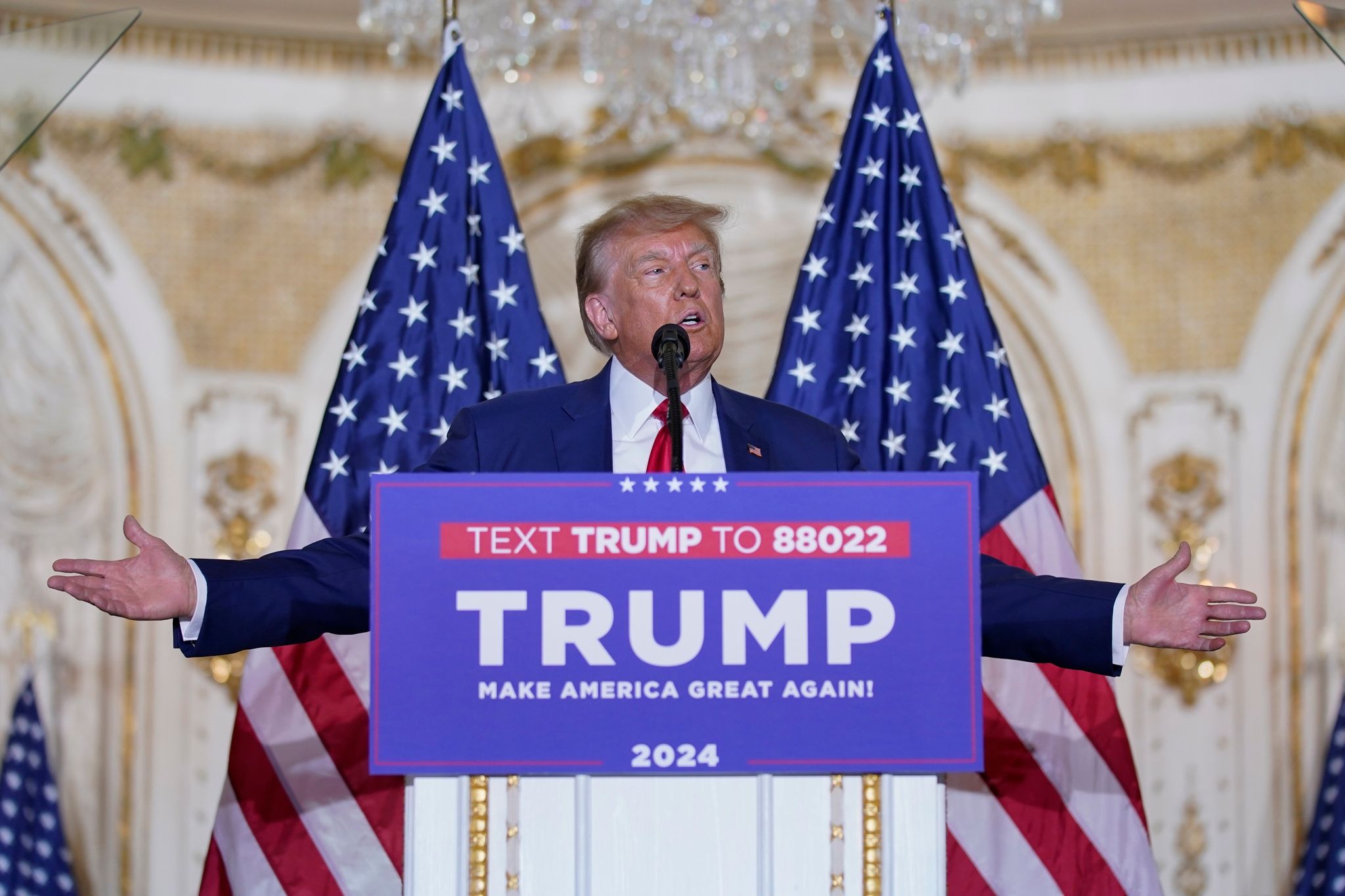 Trump attackiert Justiz nach Anklageverlesung in New York