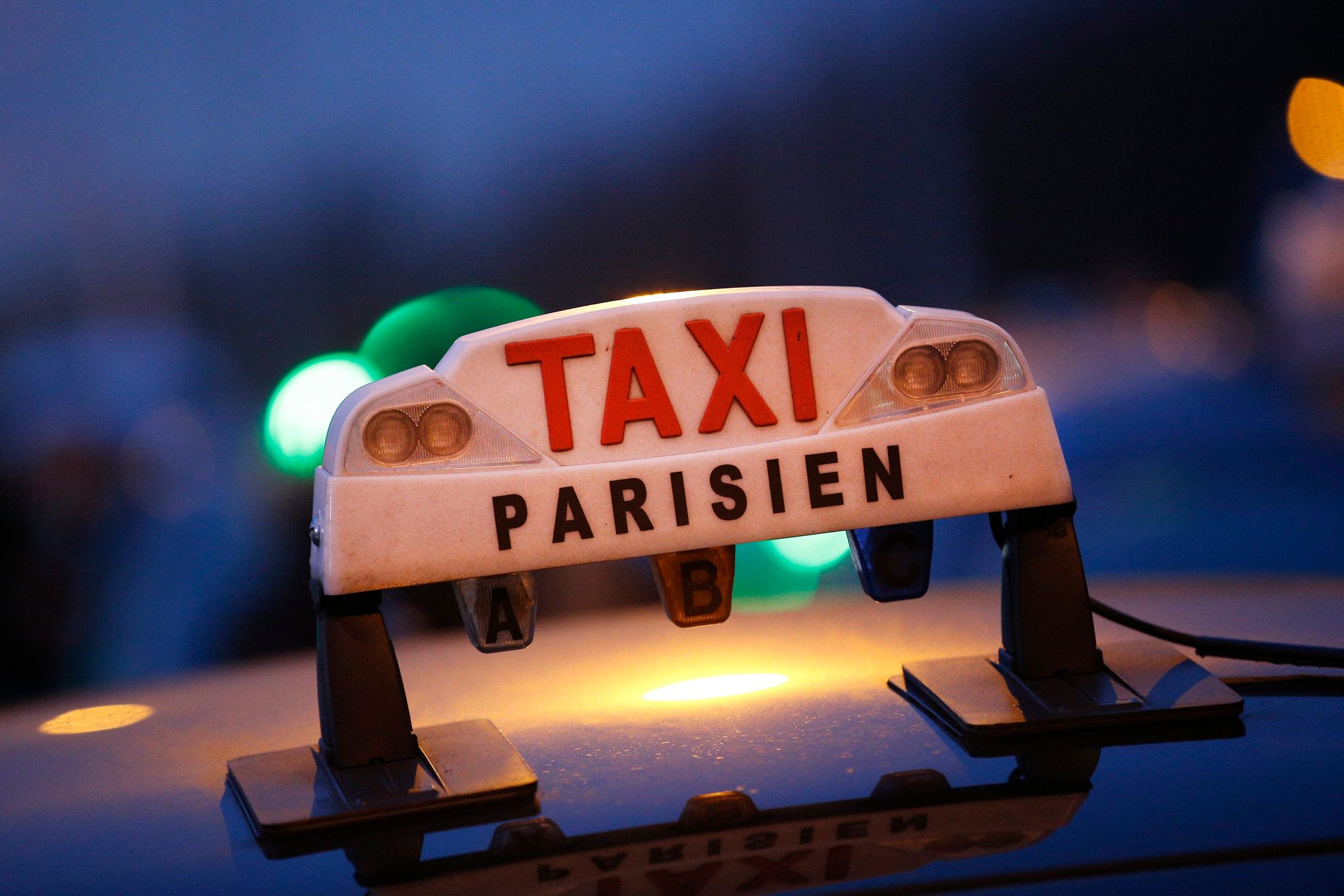 Taxifahrer in Paris rechnet hundertfachen Tarif ab