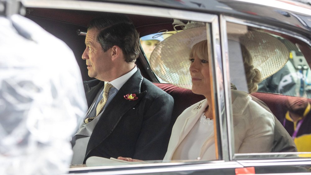 „The Crown“: Setbilder zeigen Hochzeit von Charles und Camilla