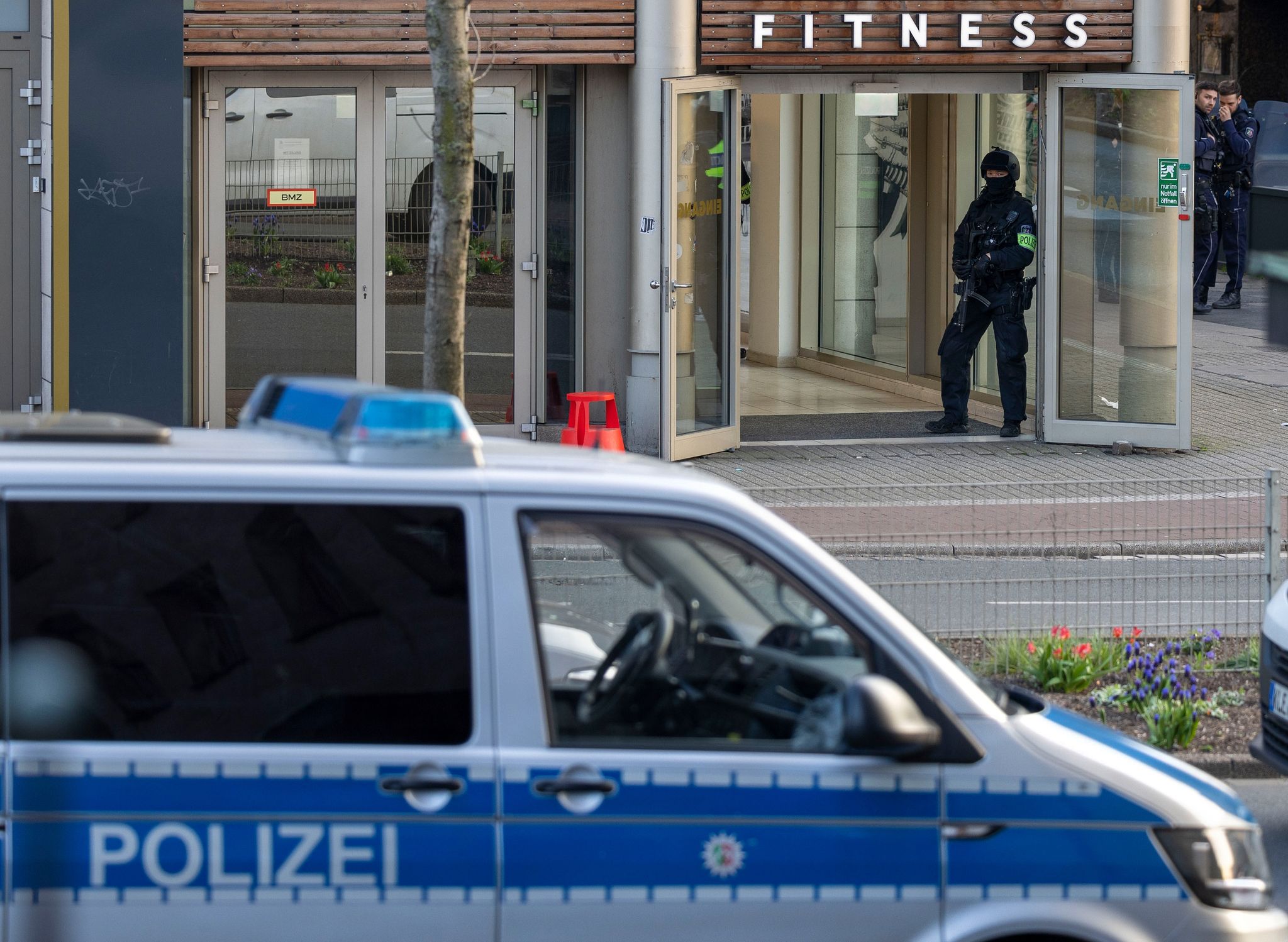 Messer-Amok In Duisburg - Viele Opfer - Newsflash24