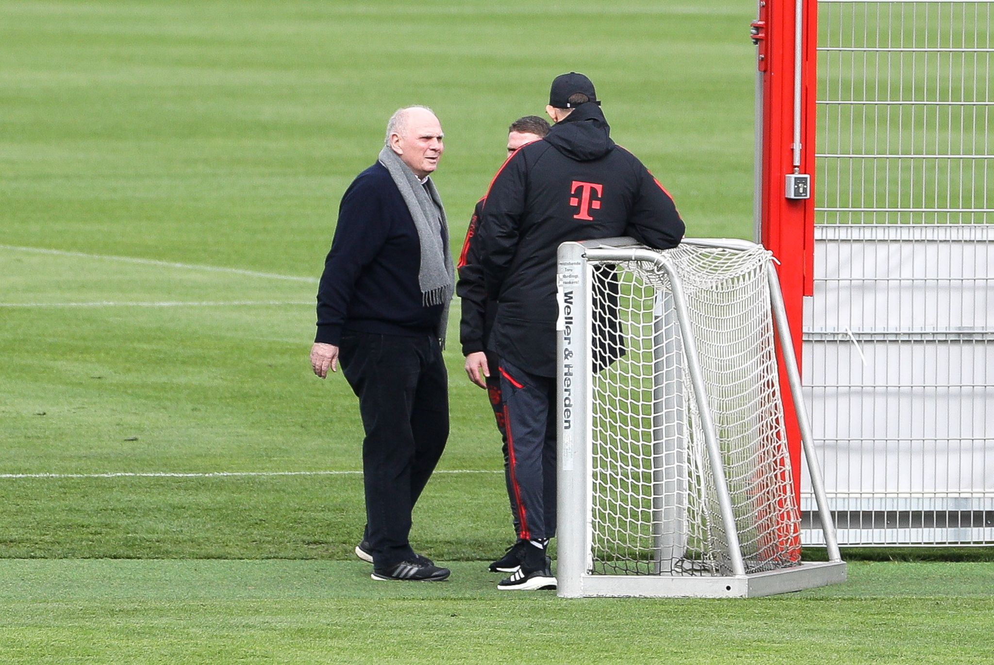 Bayern-Coach Tuchel scherzt nach Hoeneß-Besuch