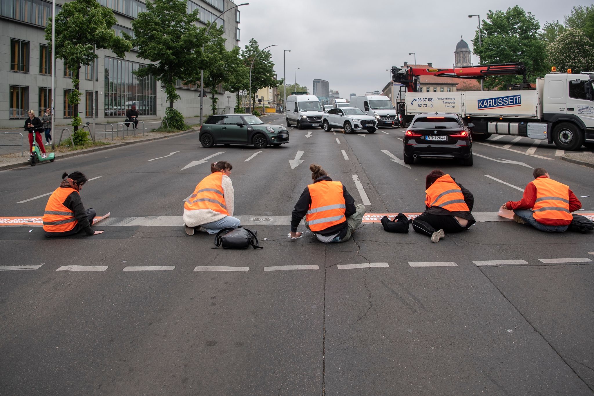Klimaaktivisten: Viele Anmeldungen zu Sitzblockade-Trainings