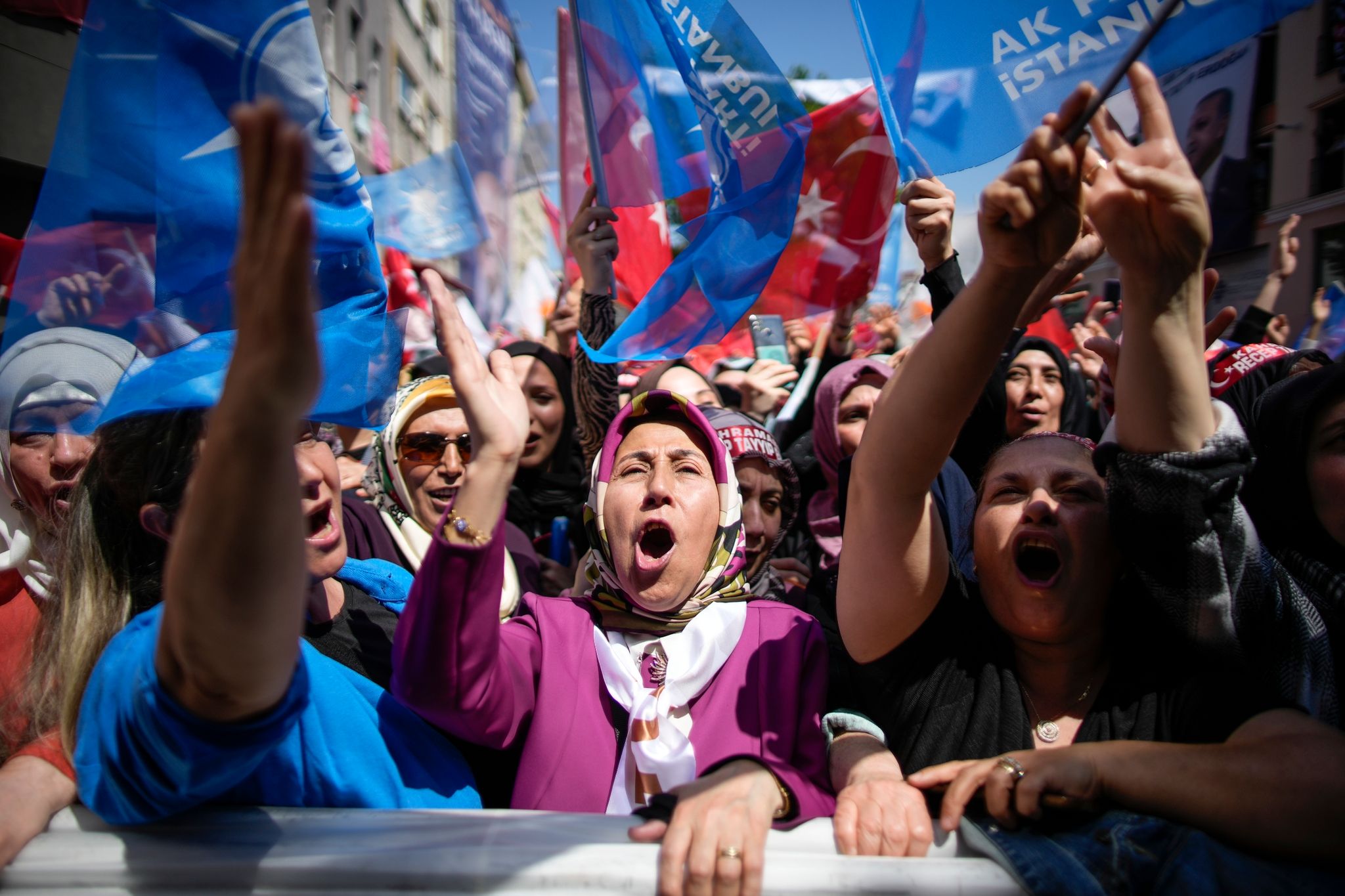 Türkei stimmt über Präsident und Parlament ab